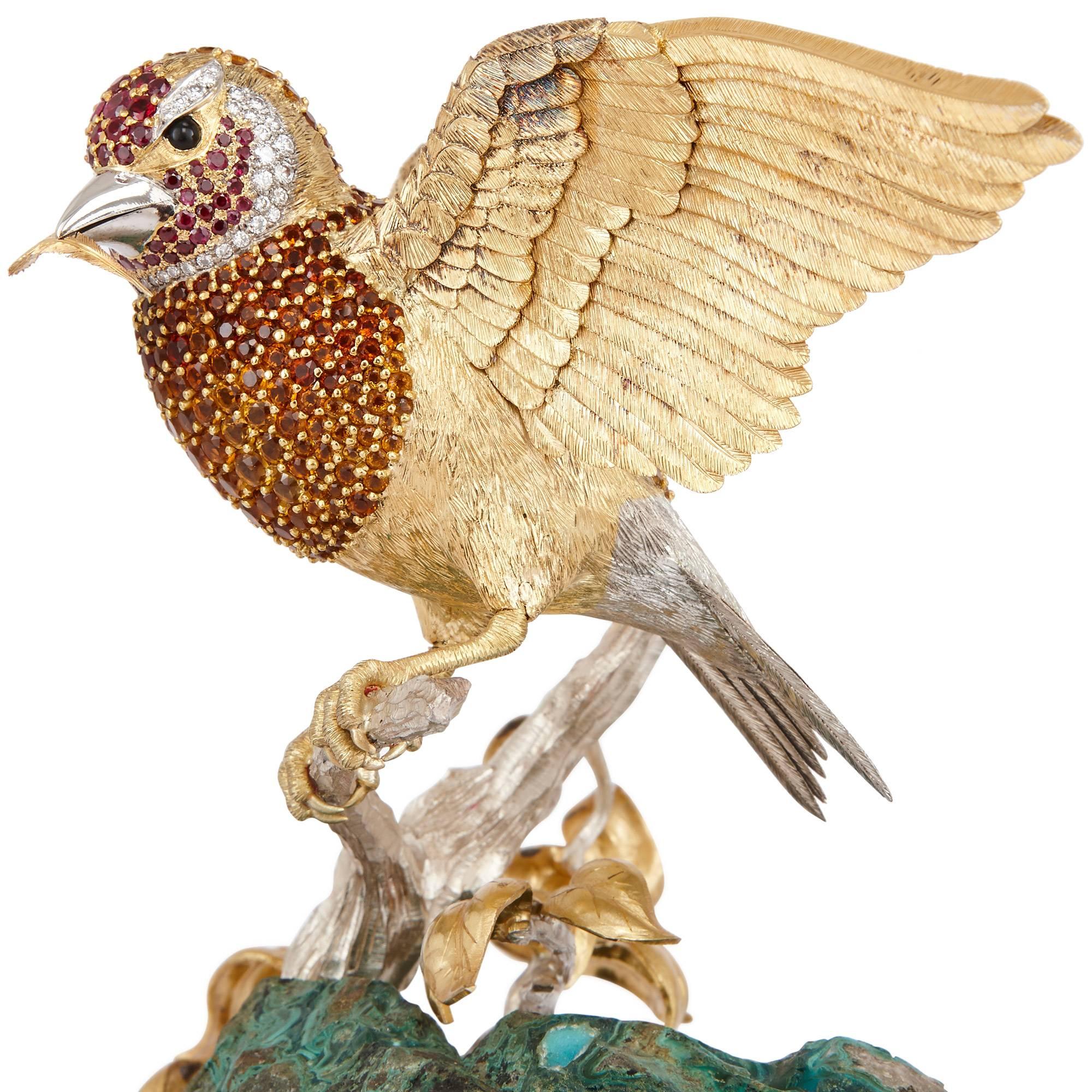 Asprey & Co Modèle d'oiseau en or massif et pierres précieuses Excellent état à London, GB