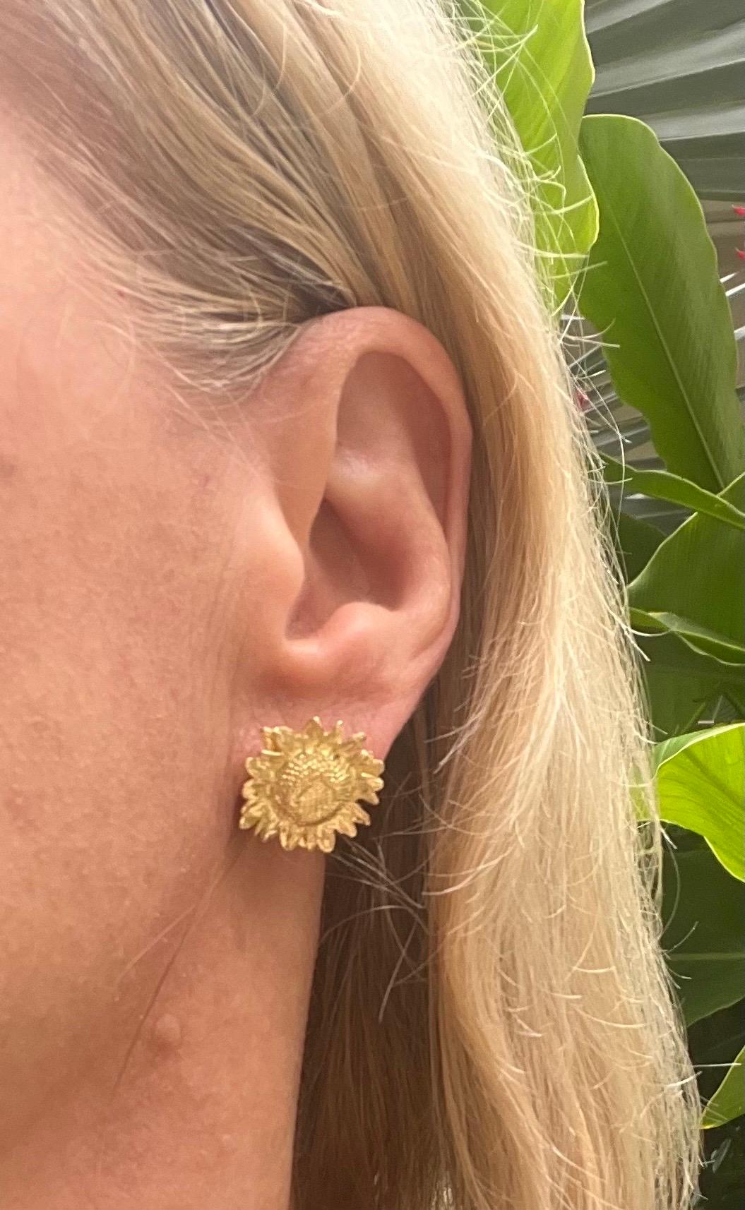 Boucles d'oreilles tournesol en or 18k d'Asprey en vente 4