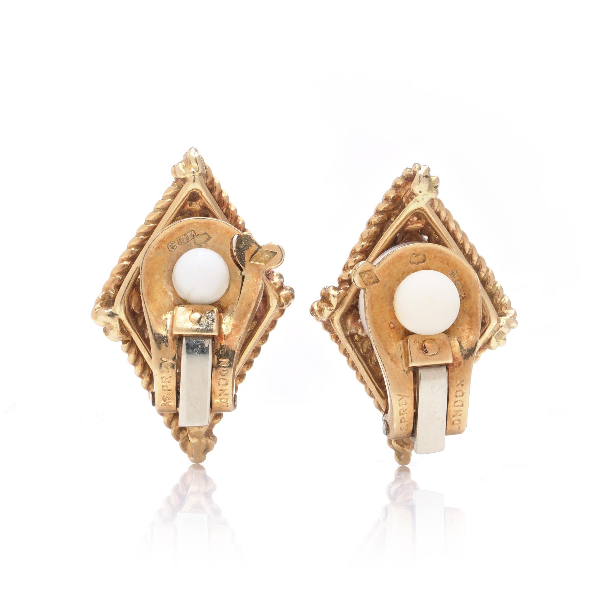 Boucles d'oreilles à pince en or 18kt saphir et diamant Asprey en vente 1
