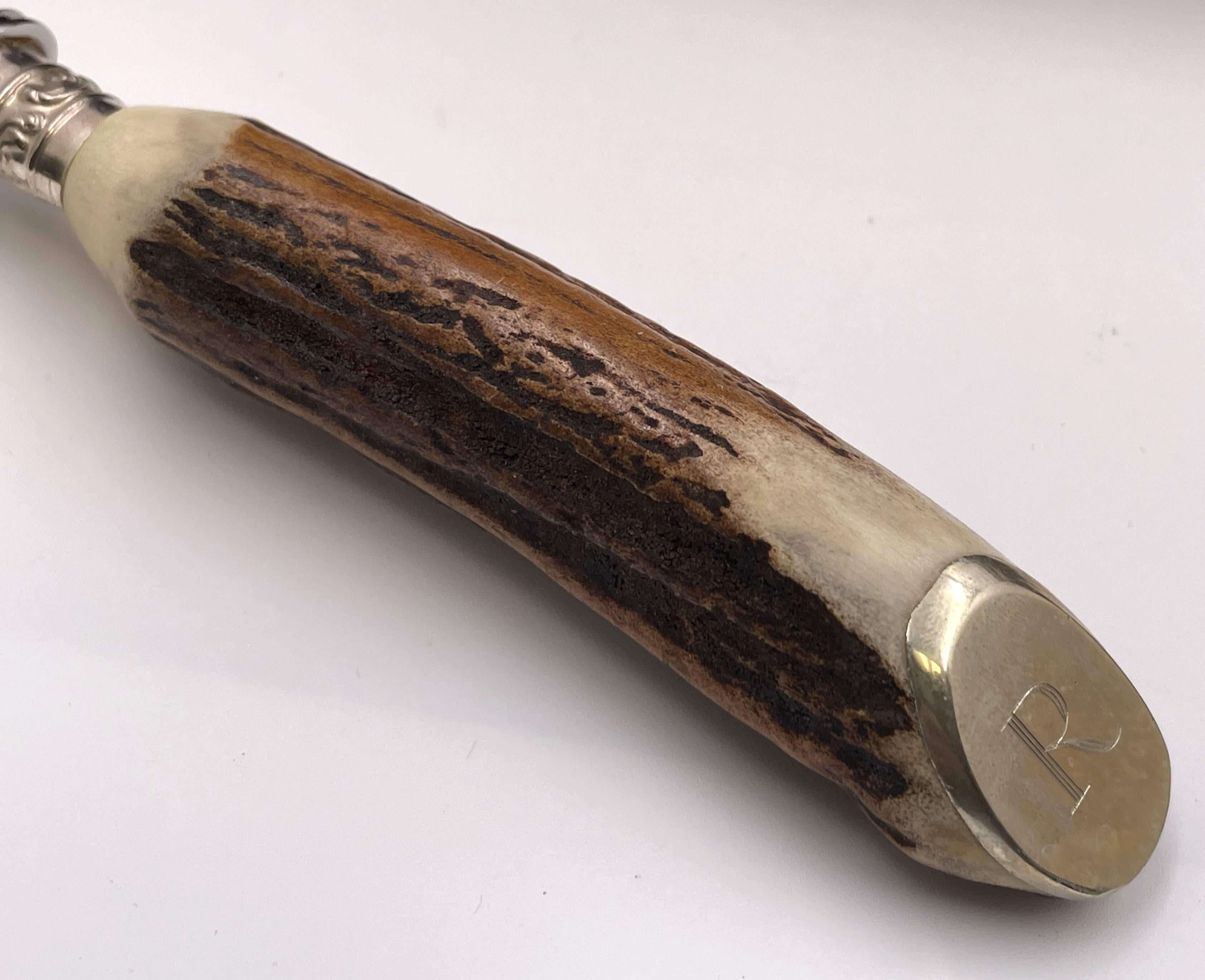 Inglese Asprey Set di bistecche e coltelli con manico di corno a 3 livelli e in scatola da 29 pezzi in vendita