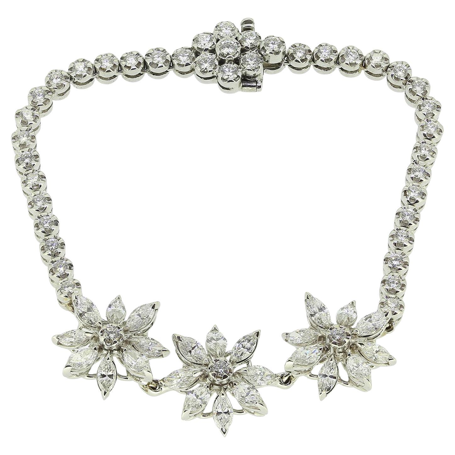 Bracciale a tre grappoli con diamanti da 5,00 carati di Asprey in vendita