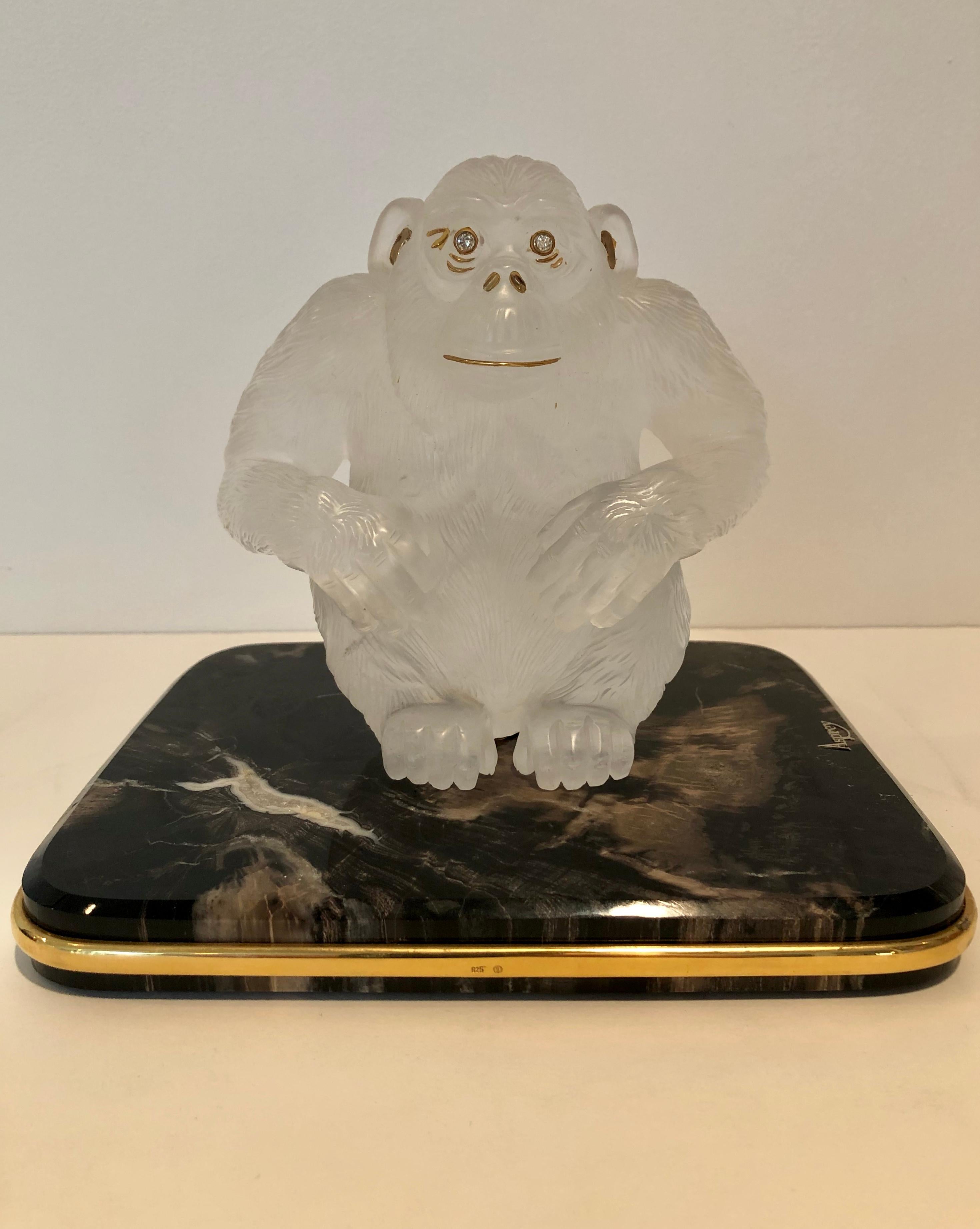 Asprey - Œil de gorille en cristal de roche sculpté et or 18 carats Excellent état - En vente à Westport, CT
