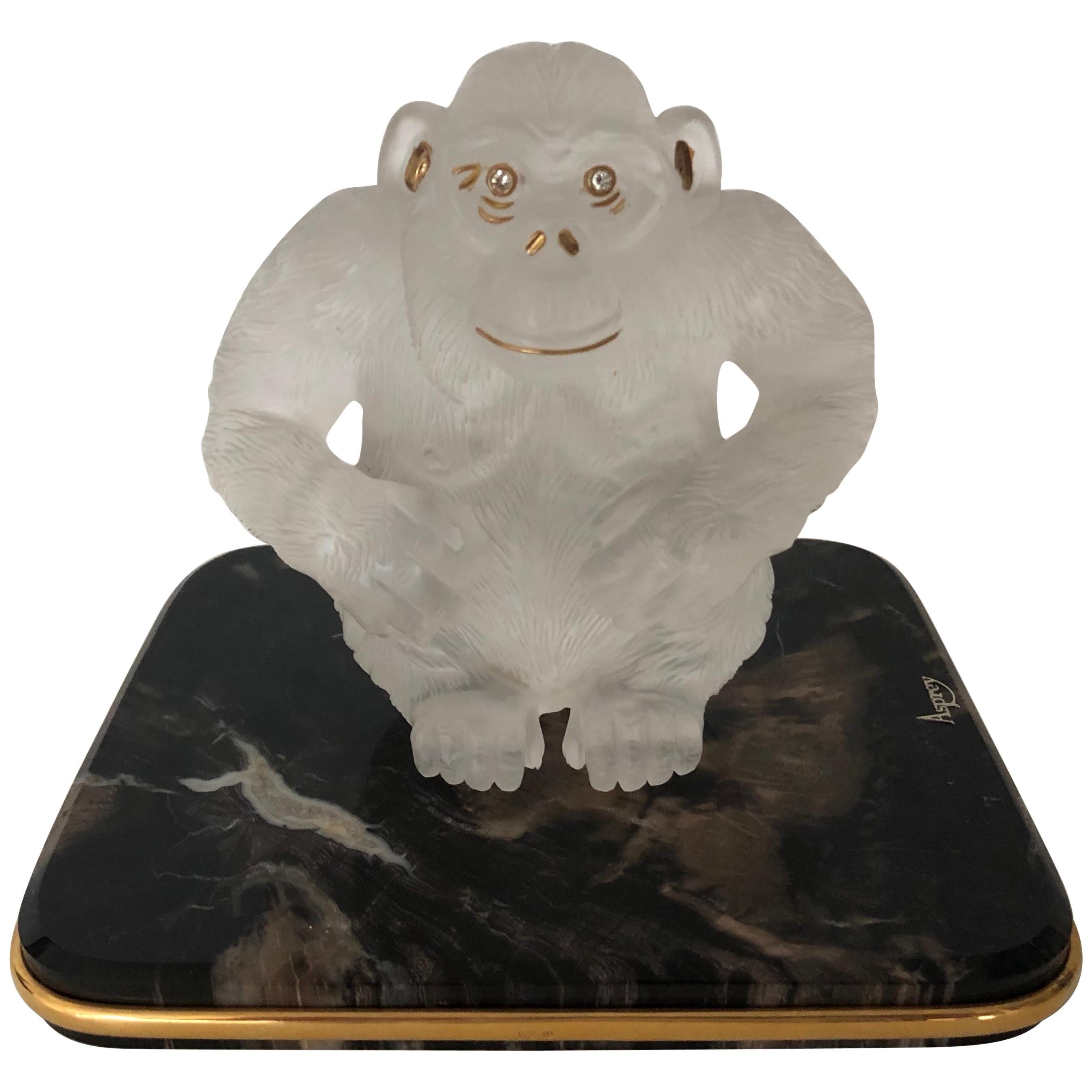 Asprey - Œil de gorille en cristal de roche sculpté et or 18 carats en vente