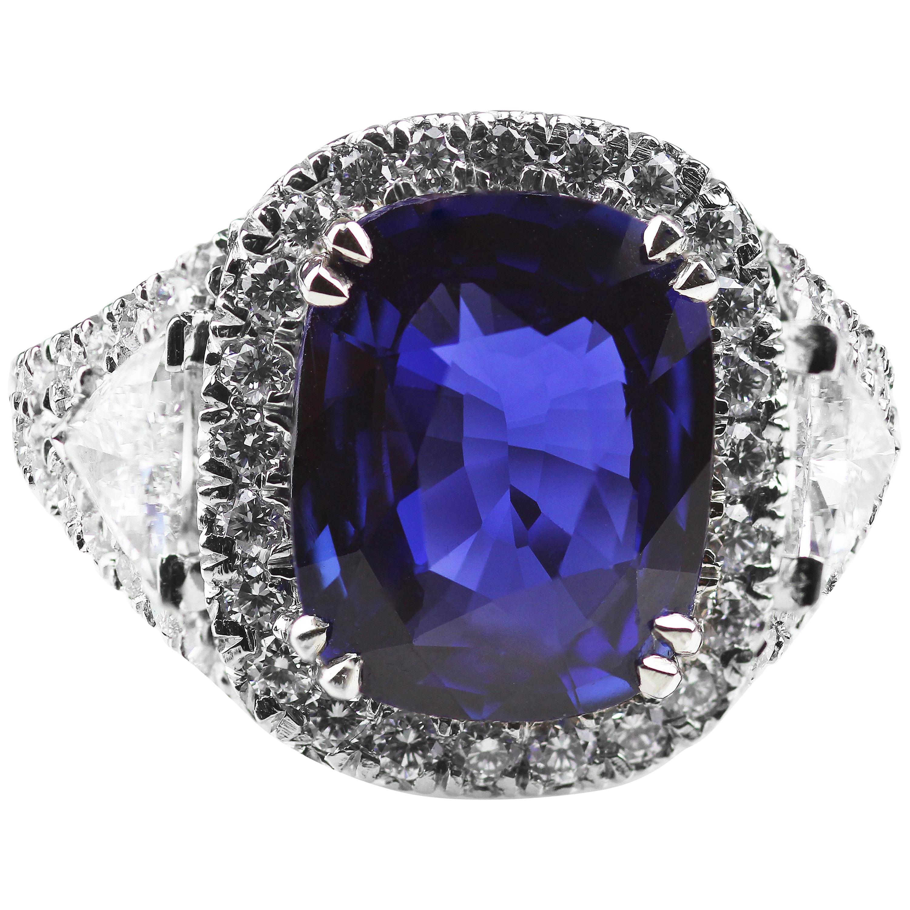 Asprey, Certified Sapphire (5.5 ct Royal Blue Natural, Unheated) & Diamond Ring For Sale