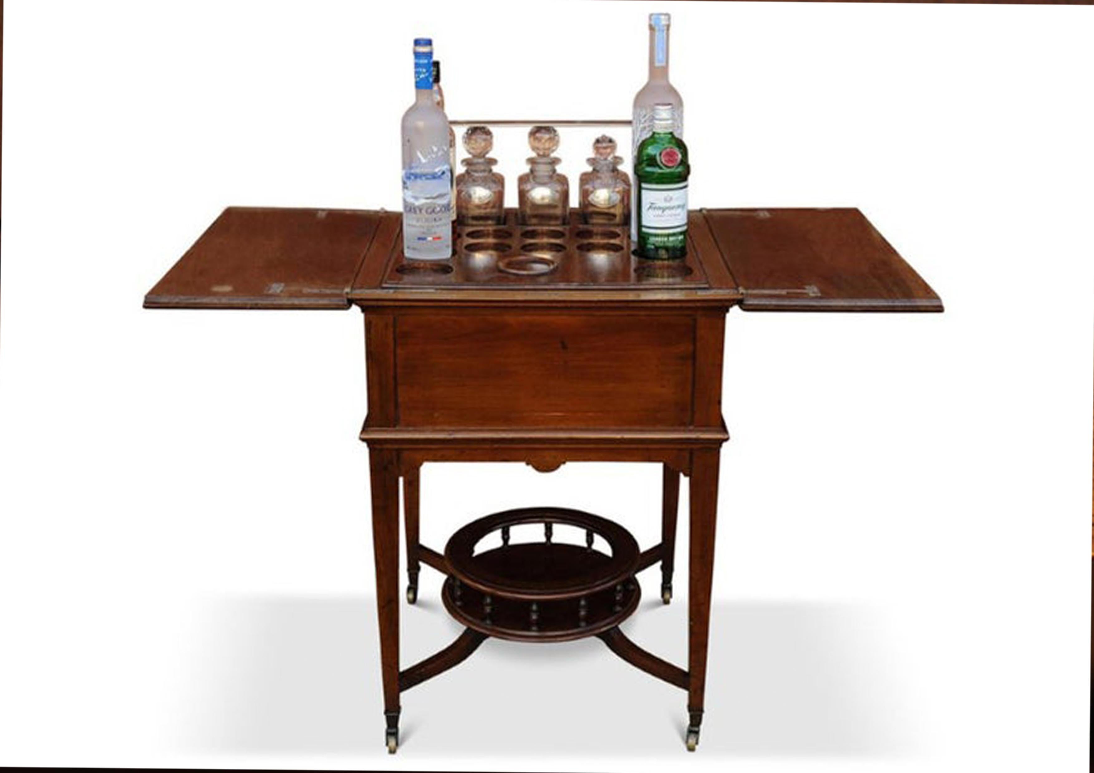 Asprey & Co. Armario para copas y decantadores de caoba de los años 20 en Londres en venta 2