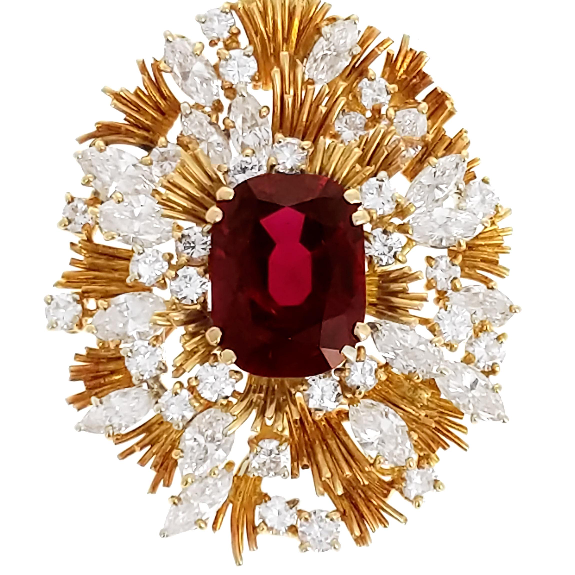 Asprey 7.64 Carat Ruby Diamond and Yellow Gold Pendant Necklace In Good Condition In New York, NY