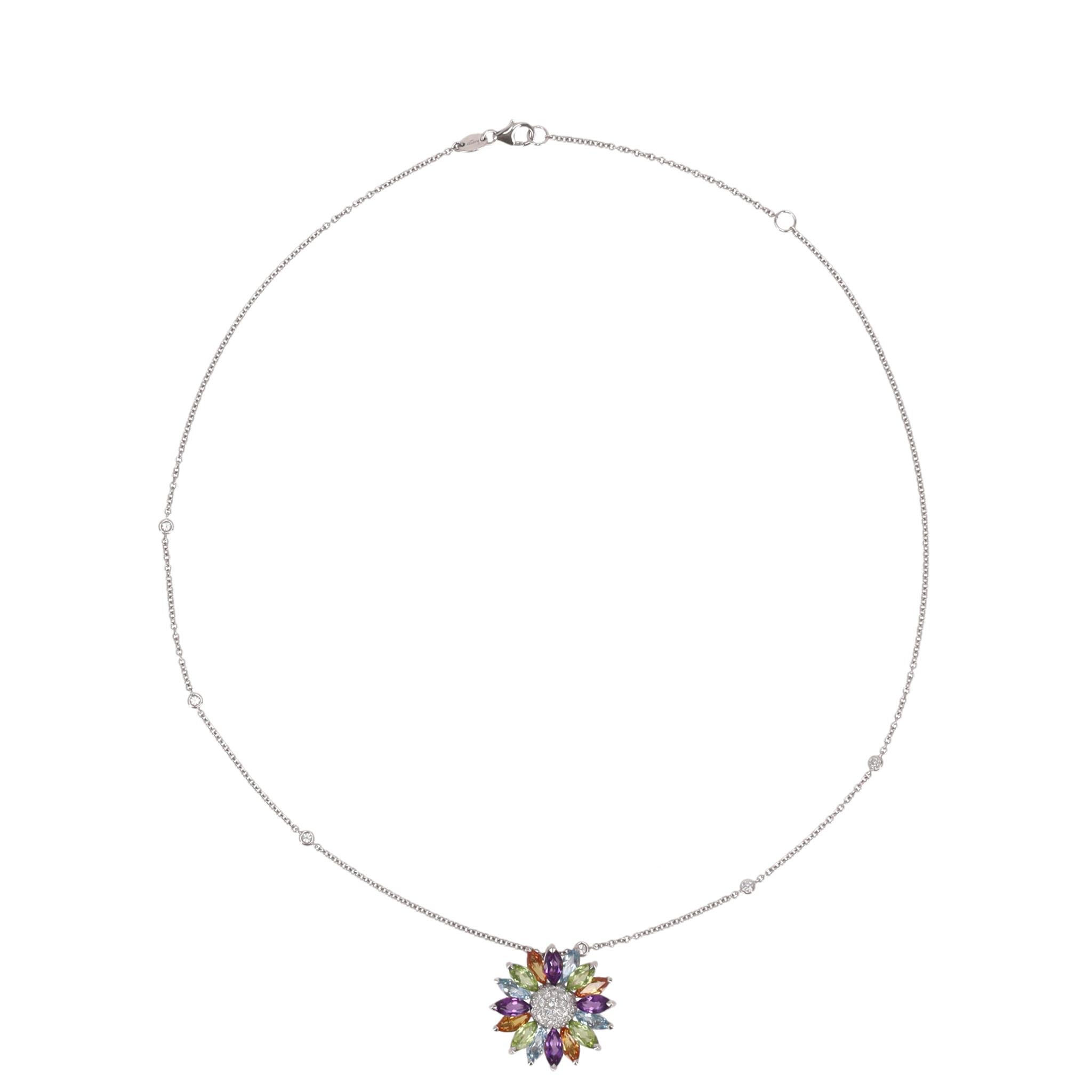 Asprey Gänseblümchen Anhänger in Edelsteinen & Diamant mit 18k Weißgold Halskette (Gemischter Schliff) im Angebot