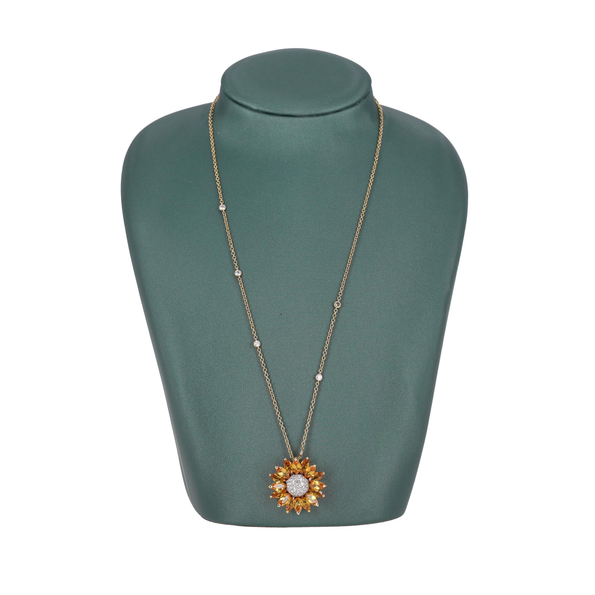 Asprey Gänseblümchen Anhänger in Gelb Saphir & Diamant mit 18k Gold Halskette (Rundschliff) im Angebot