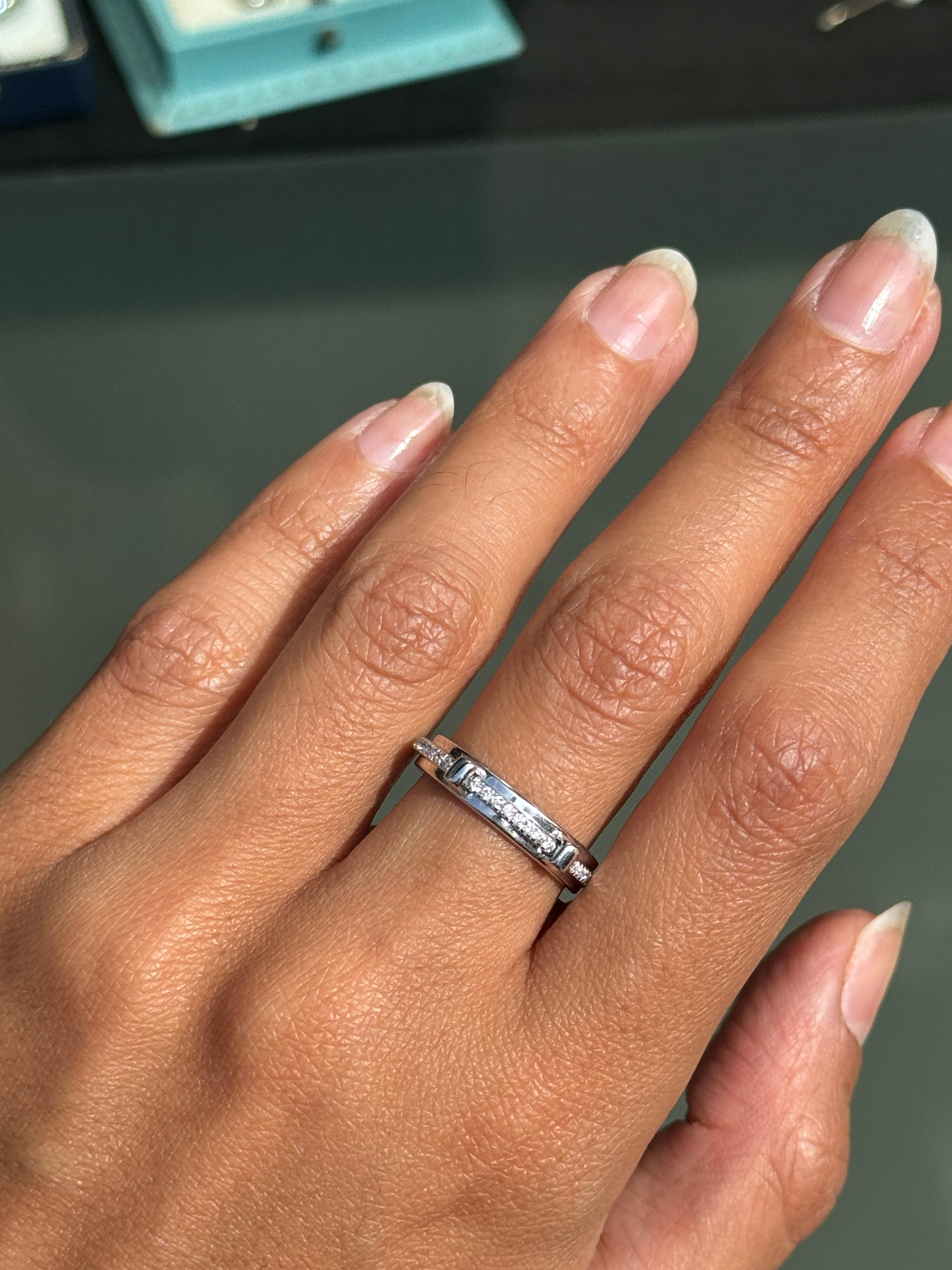 Anillo de eternidad giratorio de diamantes Asprey y oro blanco de 18 quilates Corte brillante en venta
