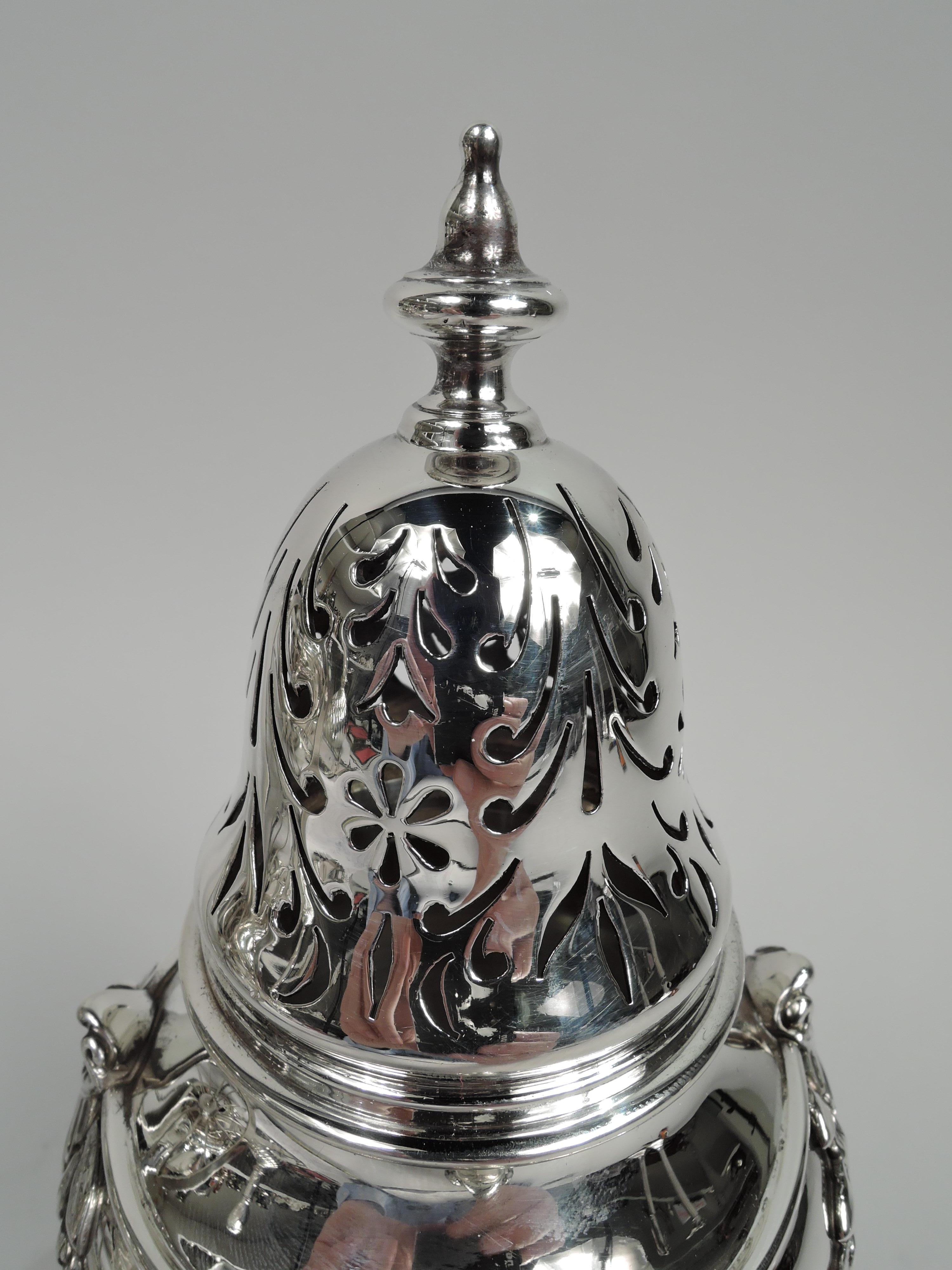 Asprey English Edwardian Georgian Sterling Silver Sugar Caster In Excellent Condition For Sale In New York, NY