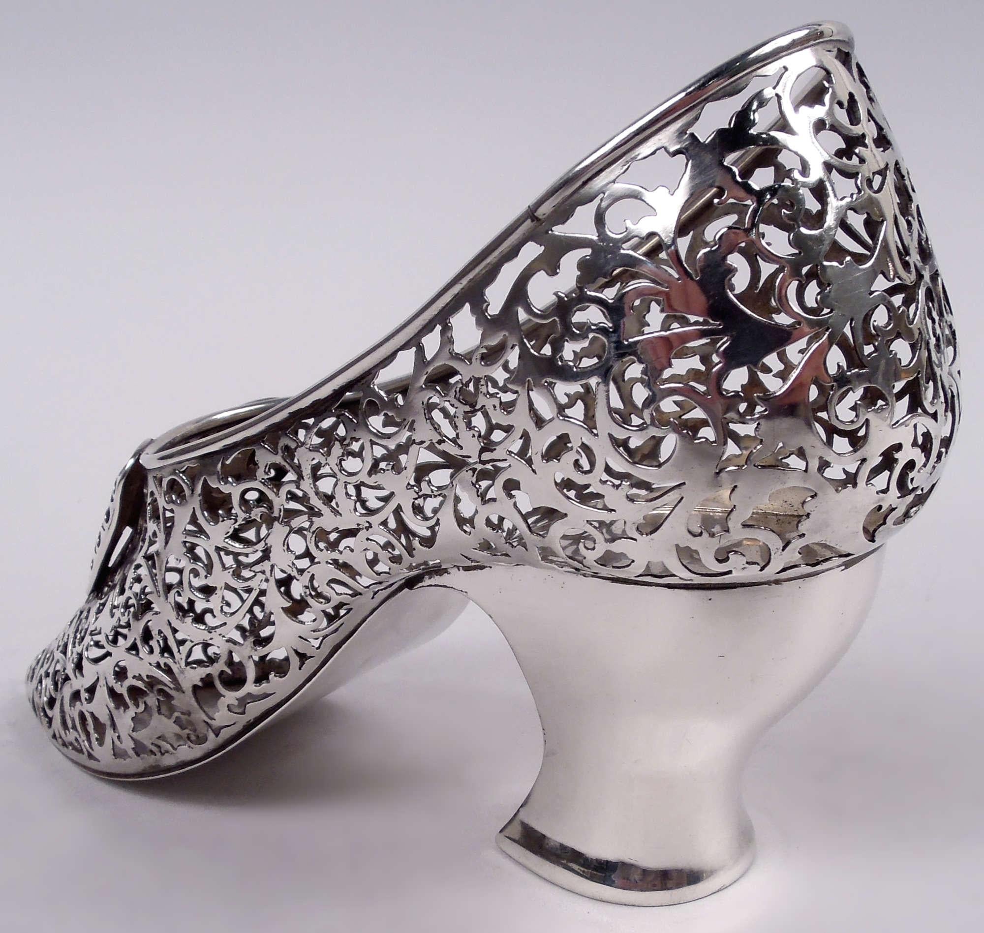 Appliqué Asprey English Edwardian Sterling Silver Lady’s Shoe Ornament, 1908 in vendita