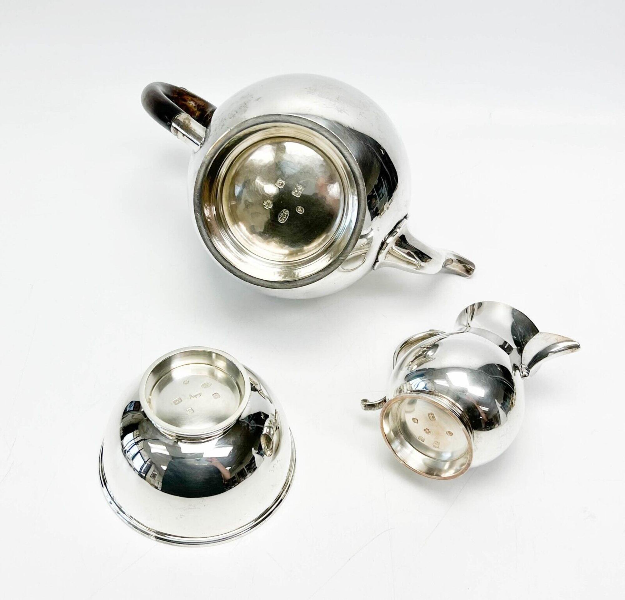 Asprey & Garrard England Sterling Silver Tea Set Teapot with Wood Handle In Good Condition In Gardena, CA