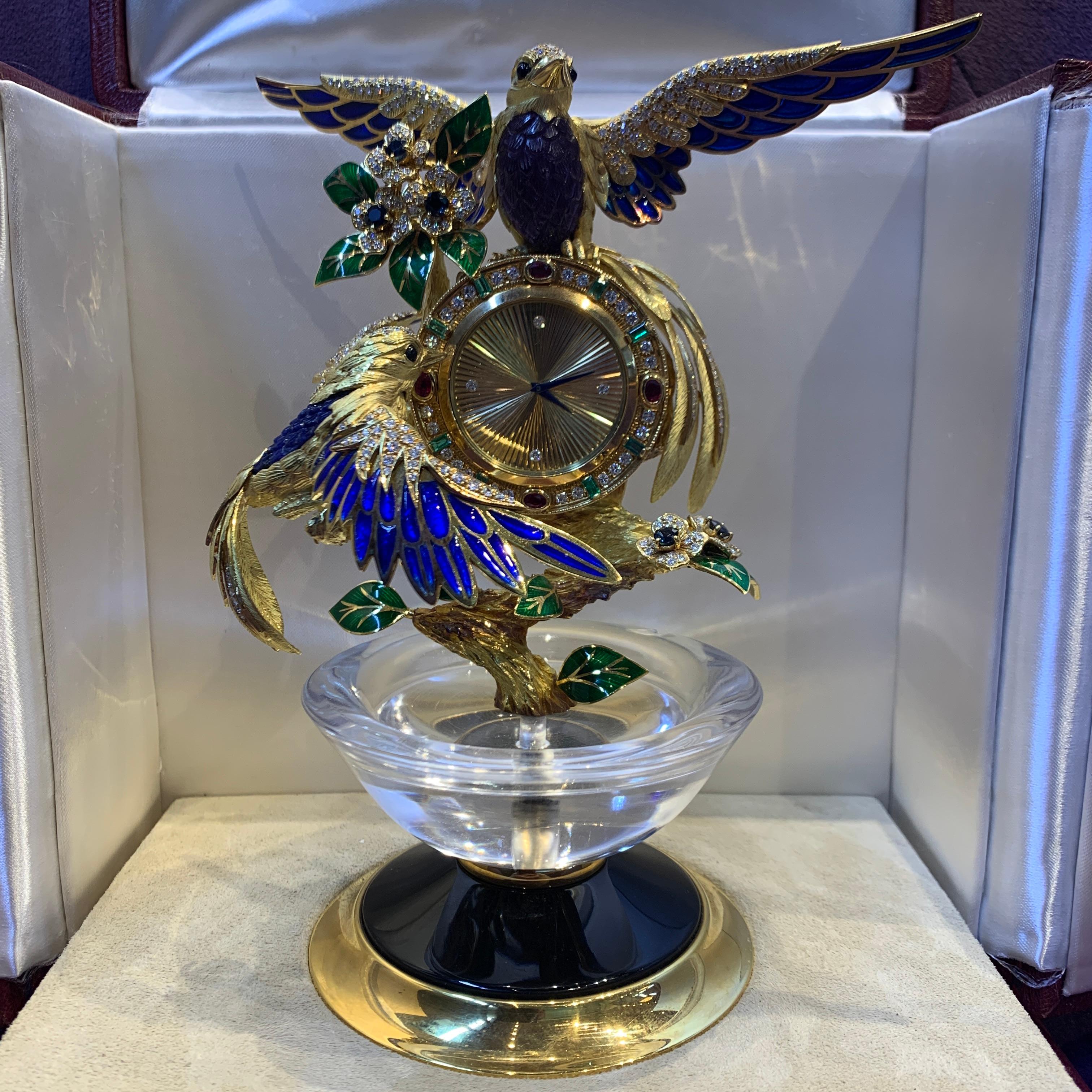 Taille ronde Horloge oiseau en or serti de pierres précieuses Asprey en vente
