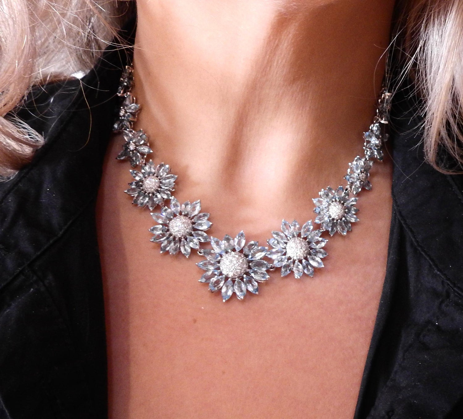 Asprey Heritage Daisy Aquamarine Diamond Gold Necklace At 1stdibs Asprey Daisy Necklace Asprey S Daisy Heritage Pendant Daisy Heritage Diamond Pendant