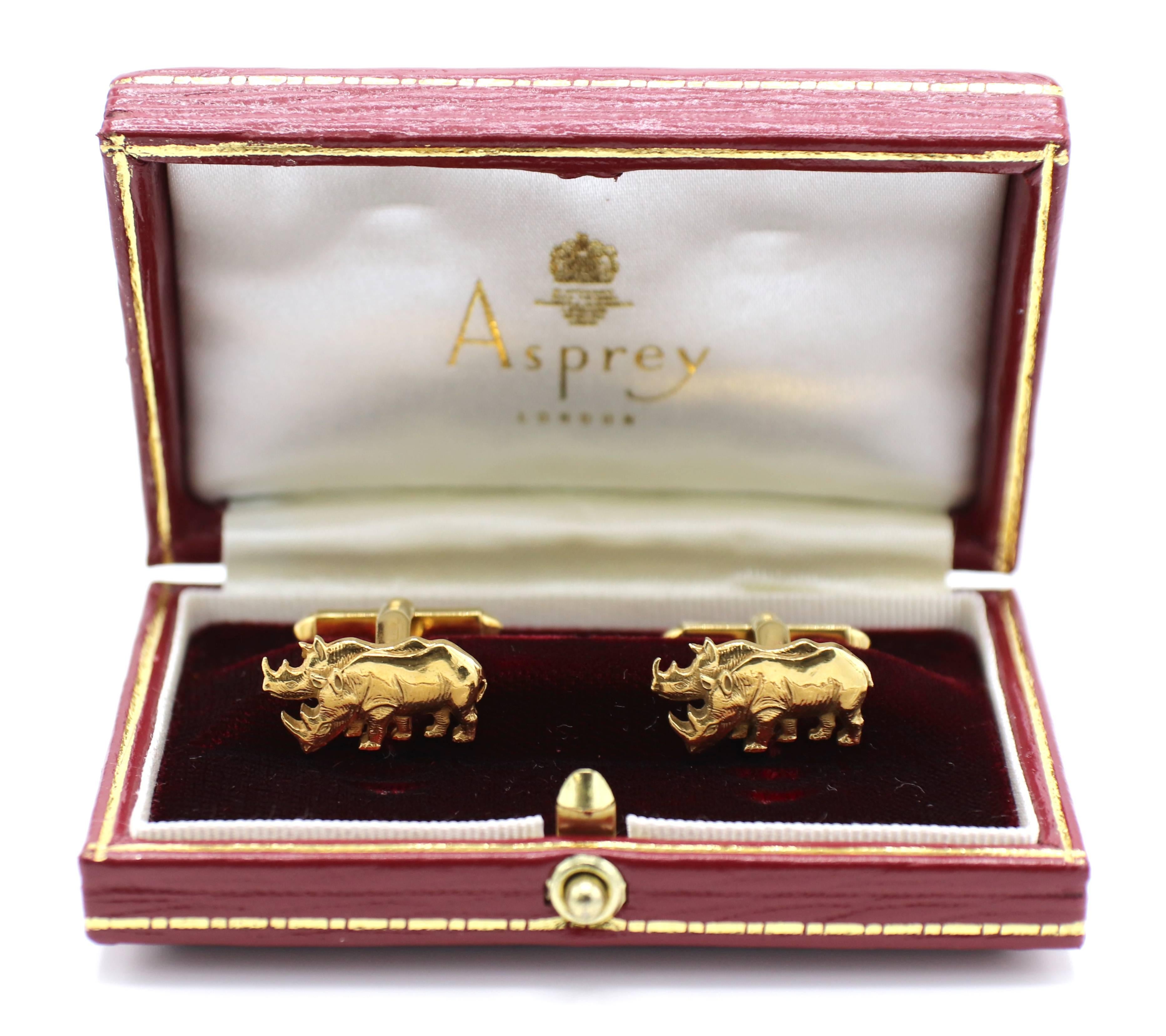 Asprey London 18 Karat Yellow Gold Rhinoceros Animal Cufflinks 
Metal: 18k yellow gold
Weight: 13.4 grams
Length: 19mm
Width: 12.8mm
