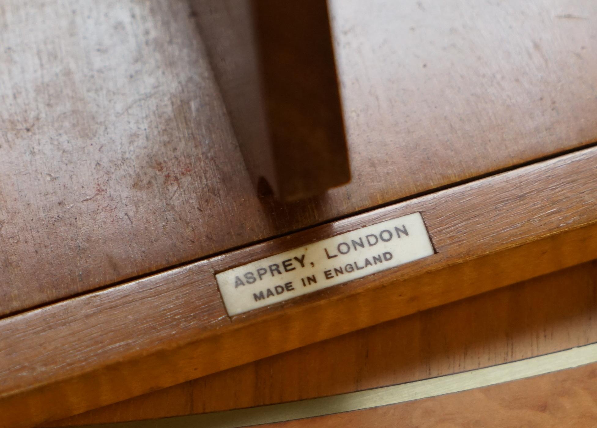 Asprey London Cadre photo de table en bois de satin Art Déco américain Pièce exceptionnelle en vente 3