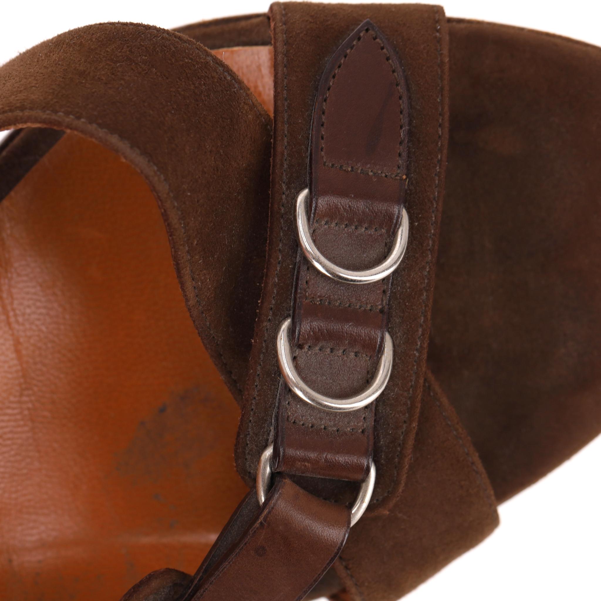 Asprey London - Sandales en daim à boucle en vente 2