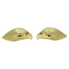 Asprey Deakin & Francis Boutons de manchette tête d'aigle en or 18k Rubis