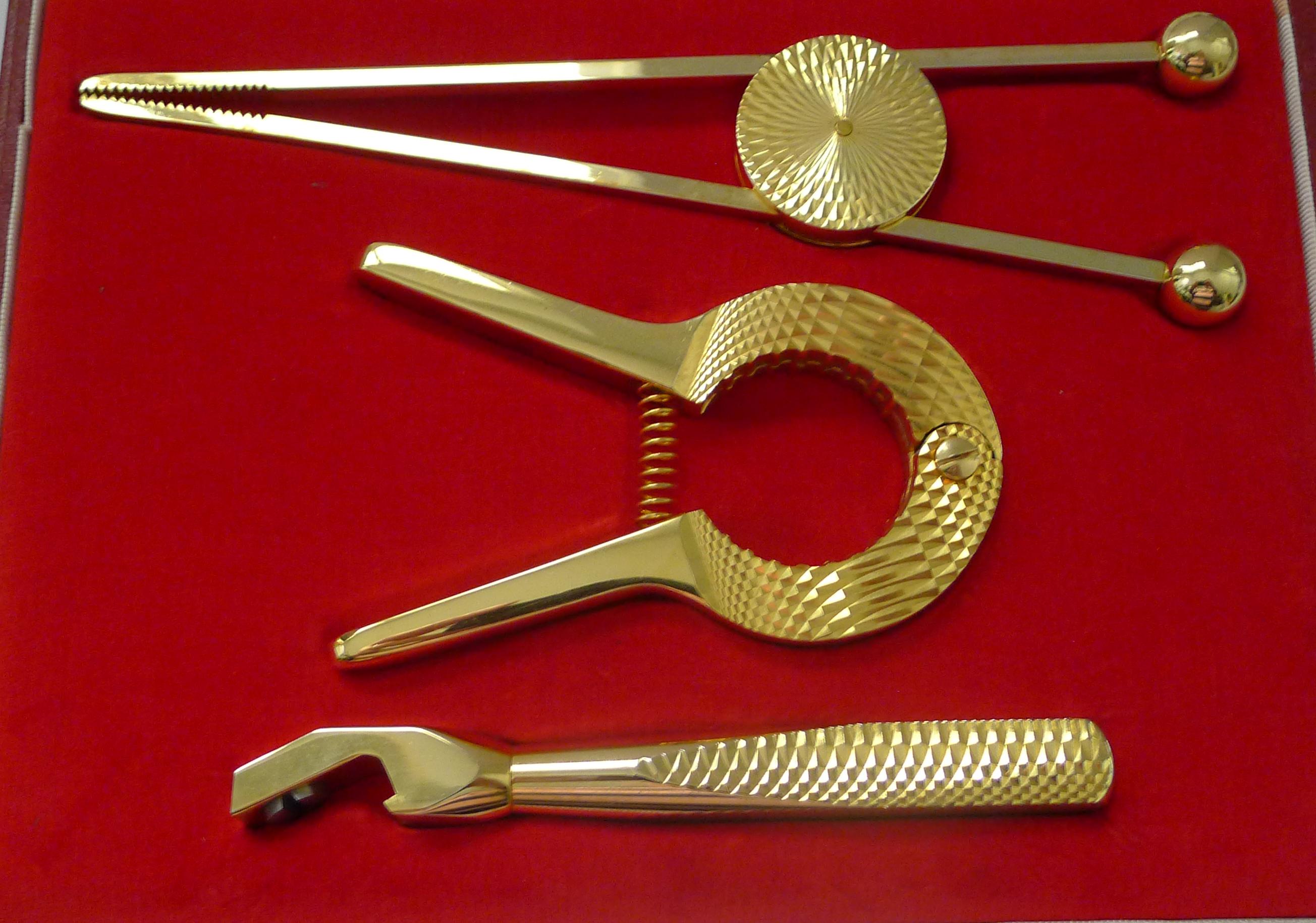 Asprey, London - Set di bicchieri e champagne placcati in oro C.C. 1960 in vendita 3