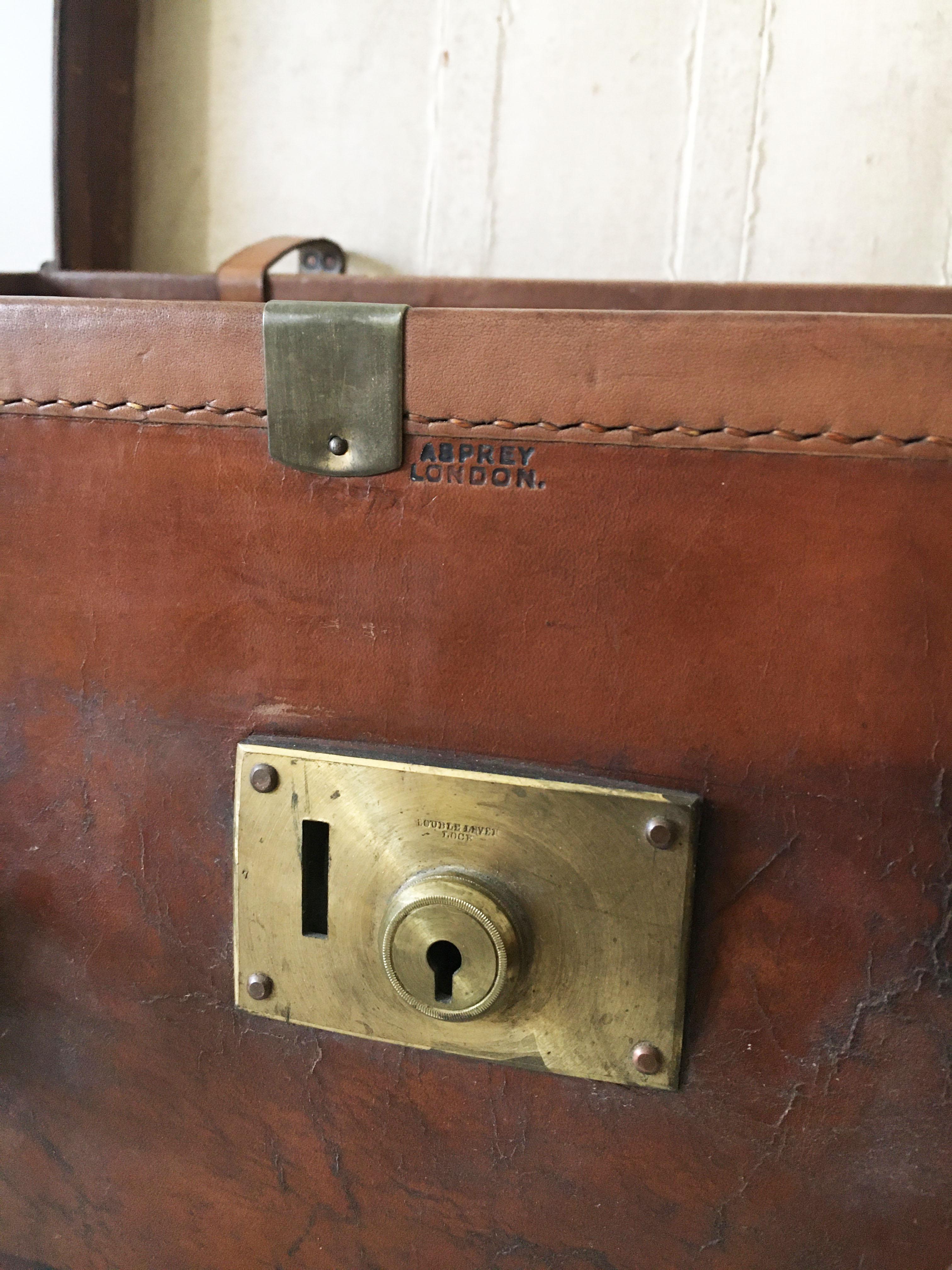 Early 20th Century Asprey London Large Leather Steamer Trunk, England, 1900s