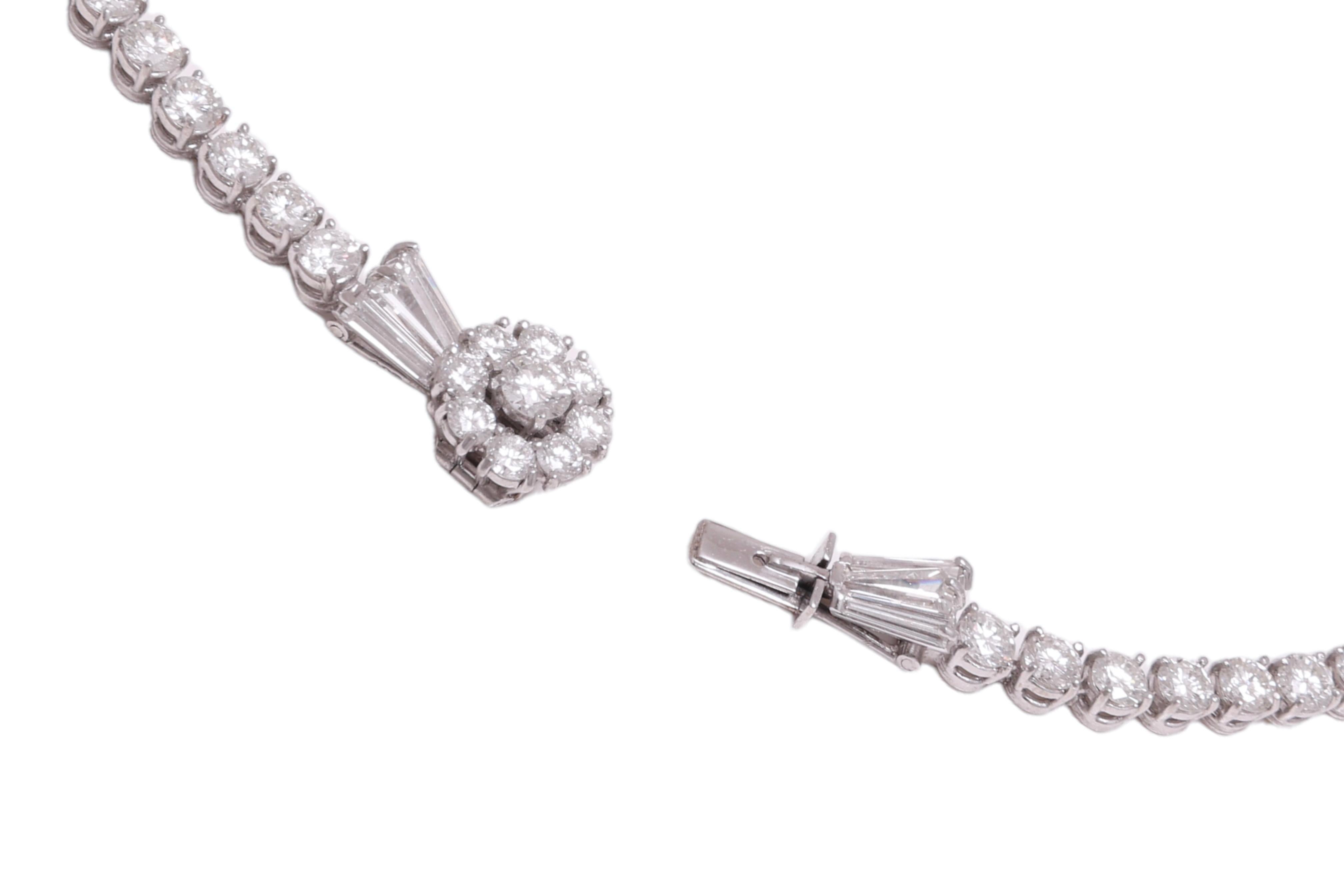 Asprey London Set Necklace & Earrings Coral&Diamond, Gübelin, Estate Sultan Oman For Sale 1
