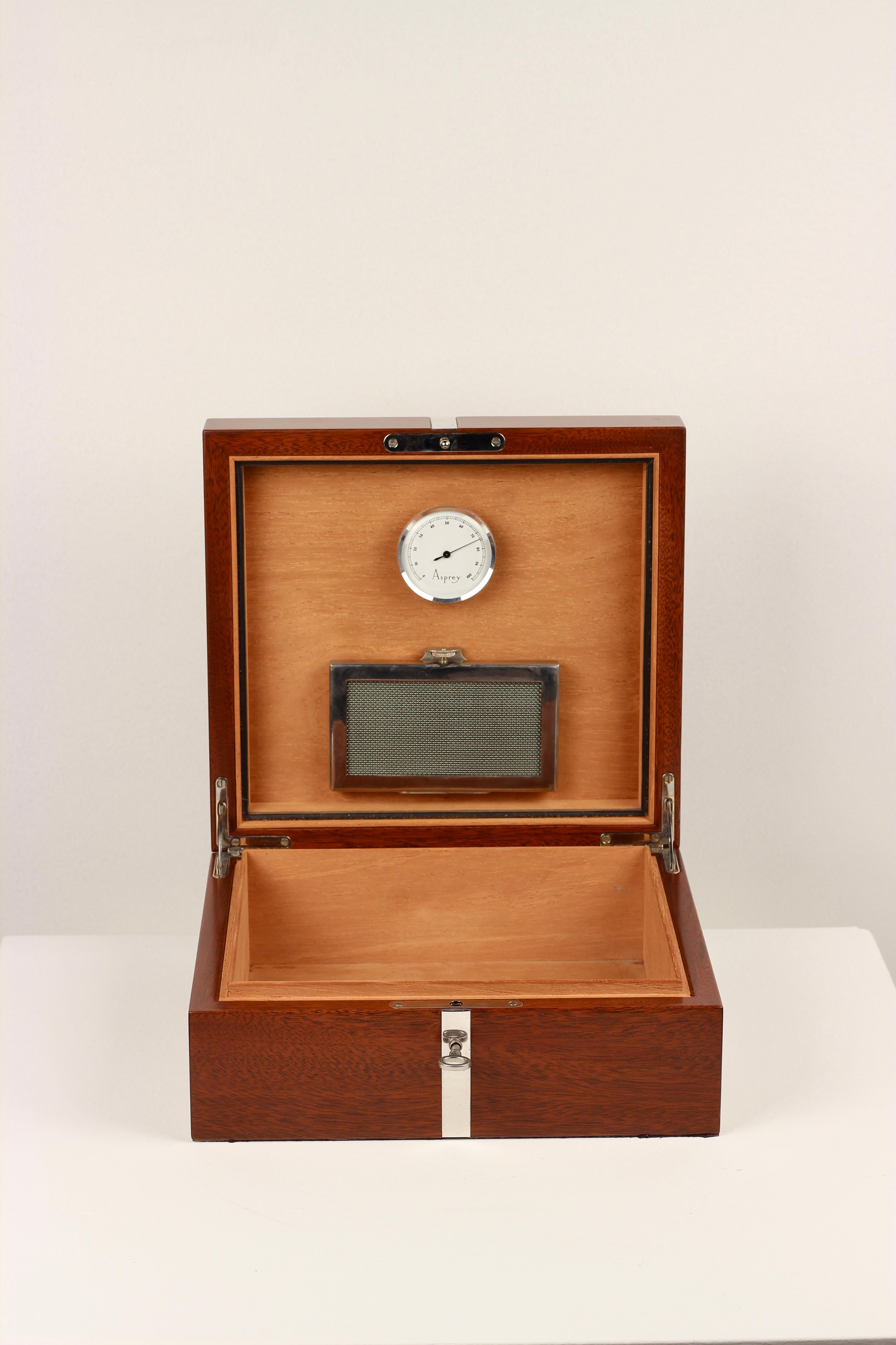 Asprey London Silver-Banded Rosewood Humidor with key and Hygrometer 2005 For Sale 7