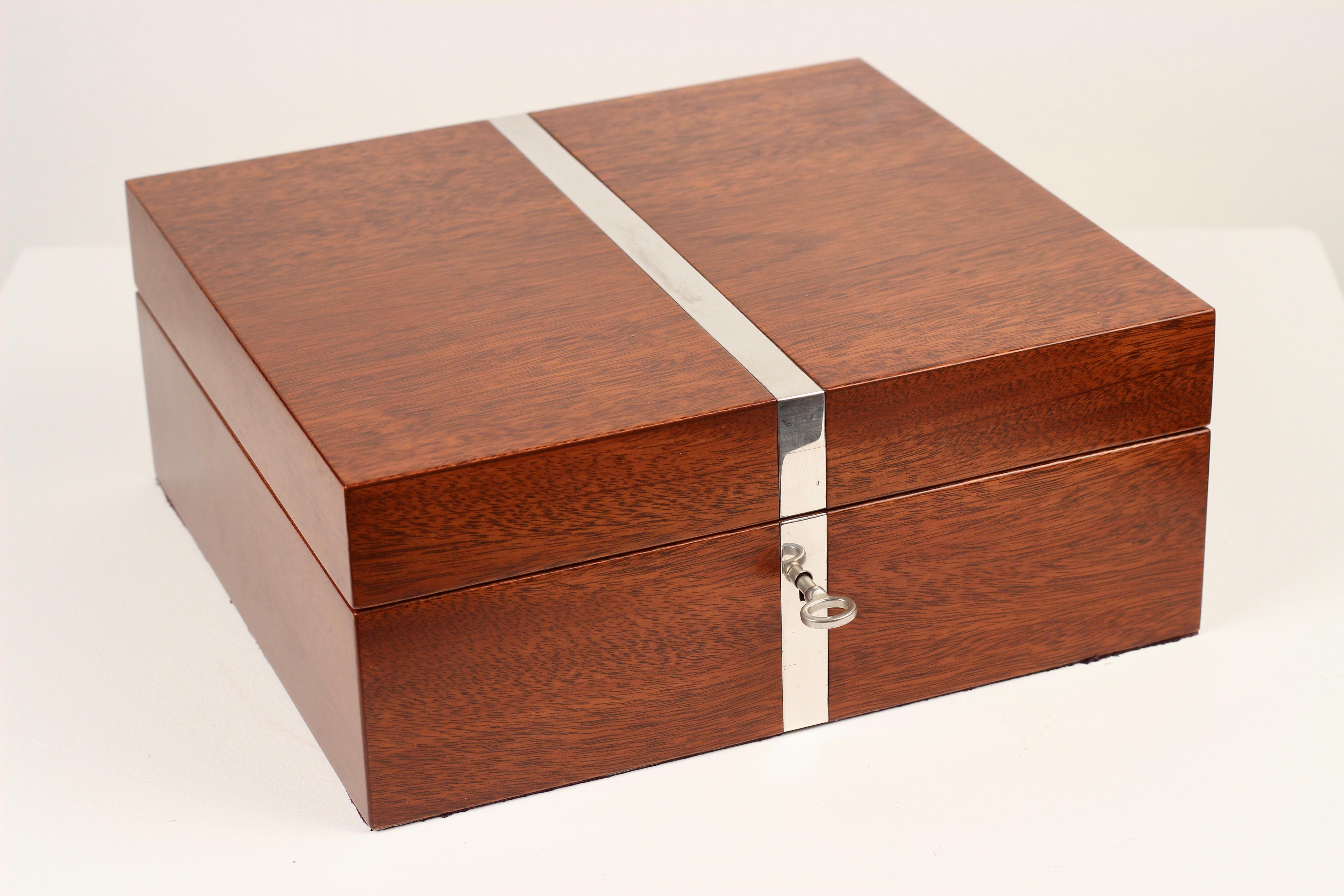 Asprey London Silver-Banded Rosewood Humidor with key and Hygrometer 2005 For Sale 10