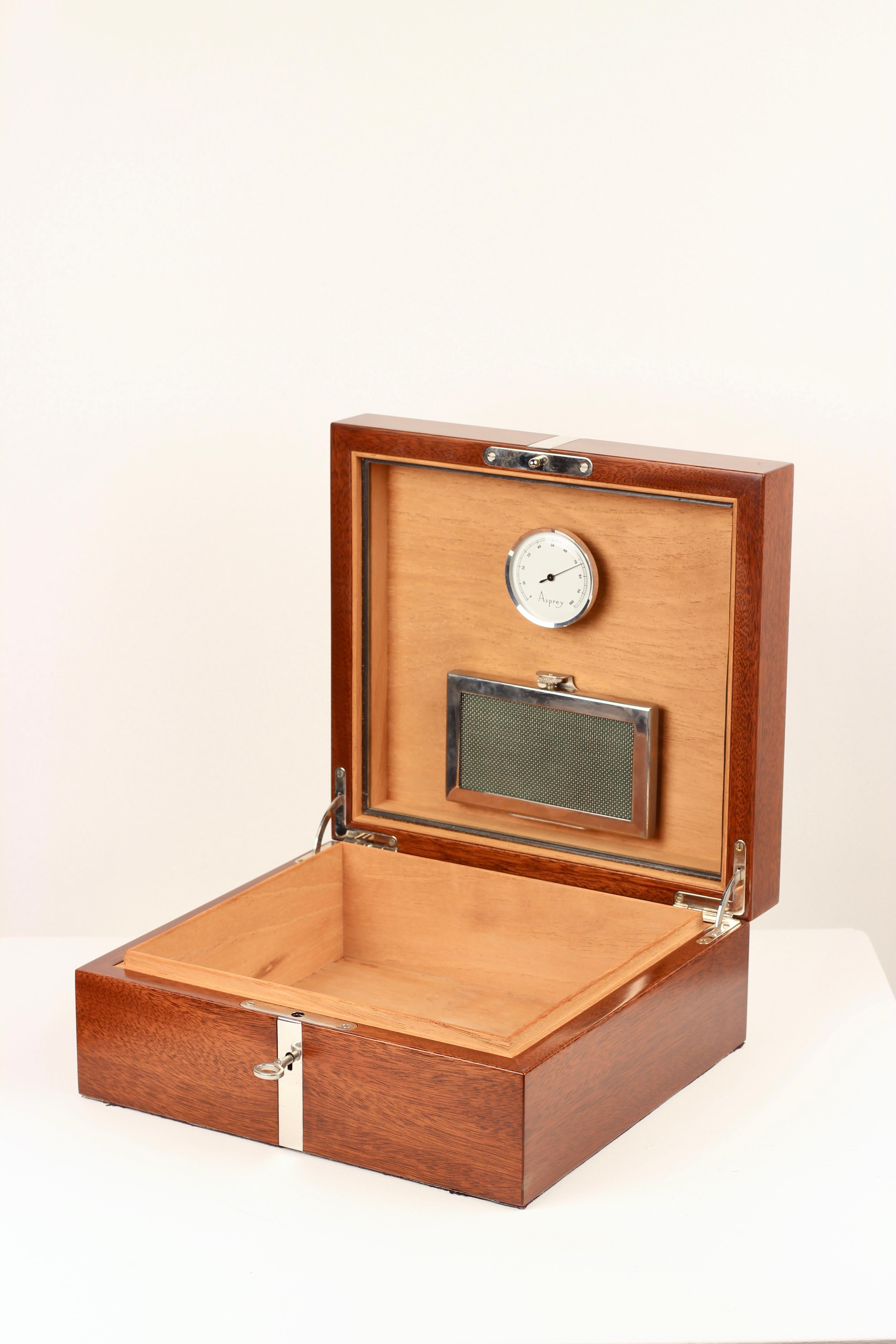 Asprey London Silver-Banded Rosewood Humidor with key and Hygrometer 2005 For Sale 5