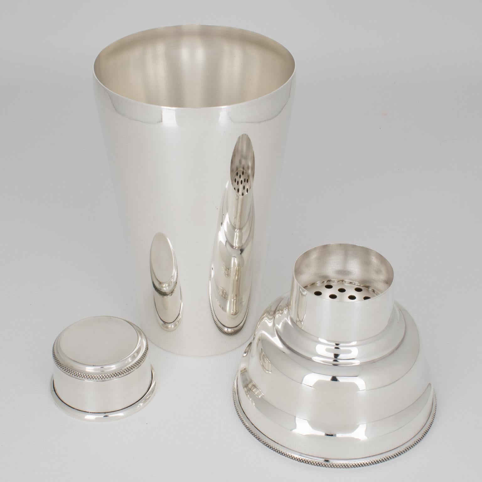 Art déco Asprey London Silver Plate Cocktail Shaker, England circa 1920 en vente
