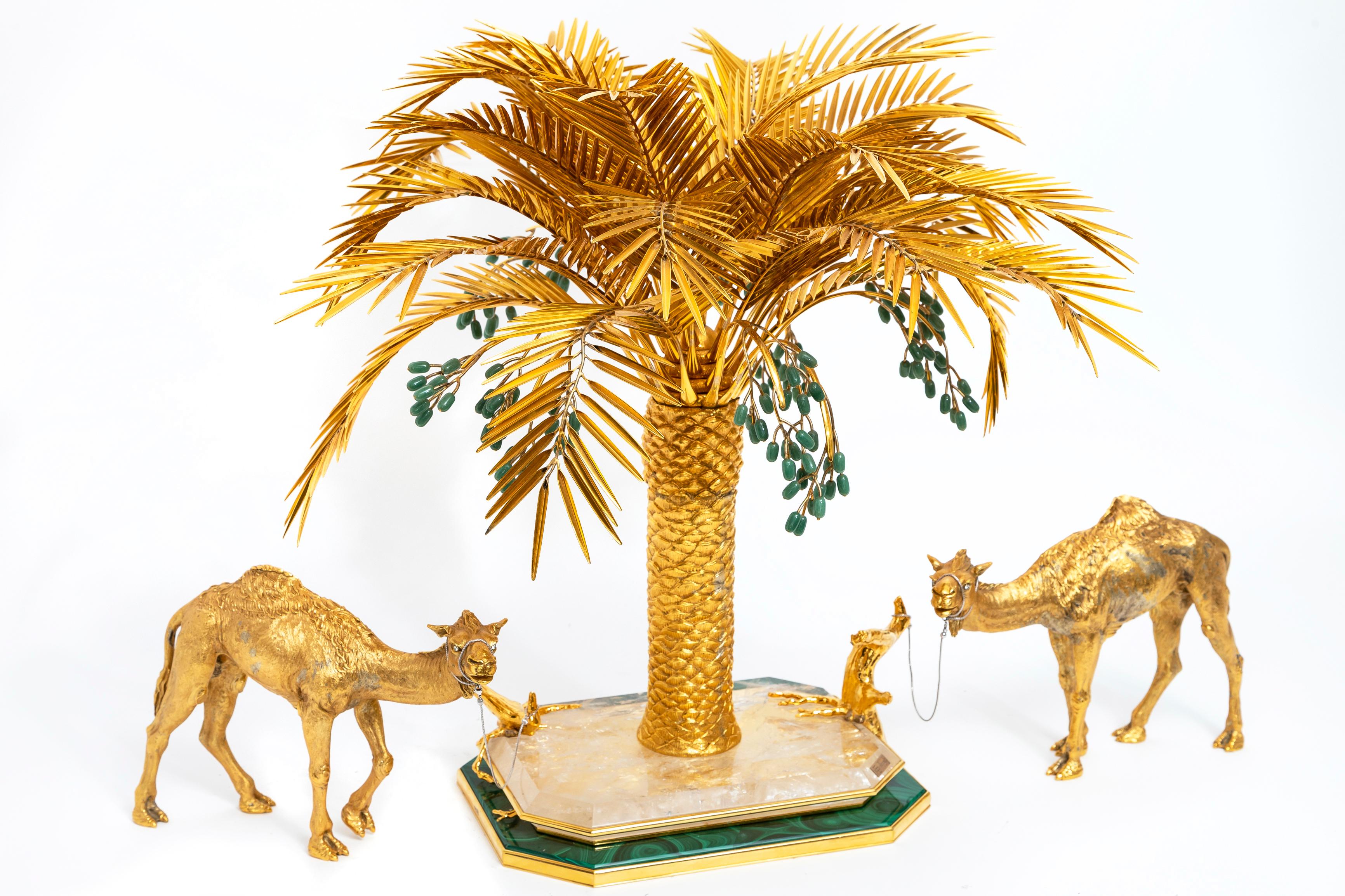 Orientalischer Tafelaufsatz aus vergoldetem Silber mit Palmenbaum und Kamel von Asprey mit Jade und Diamanten aus Jade (Englisch) im Angebot