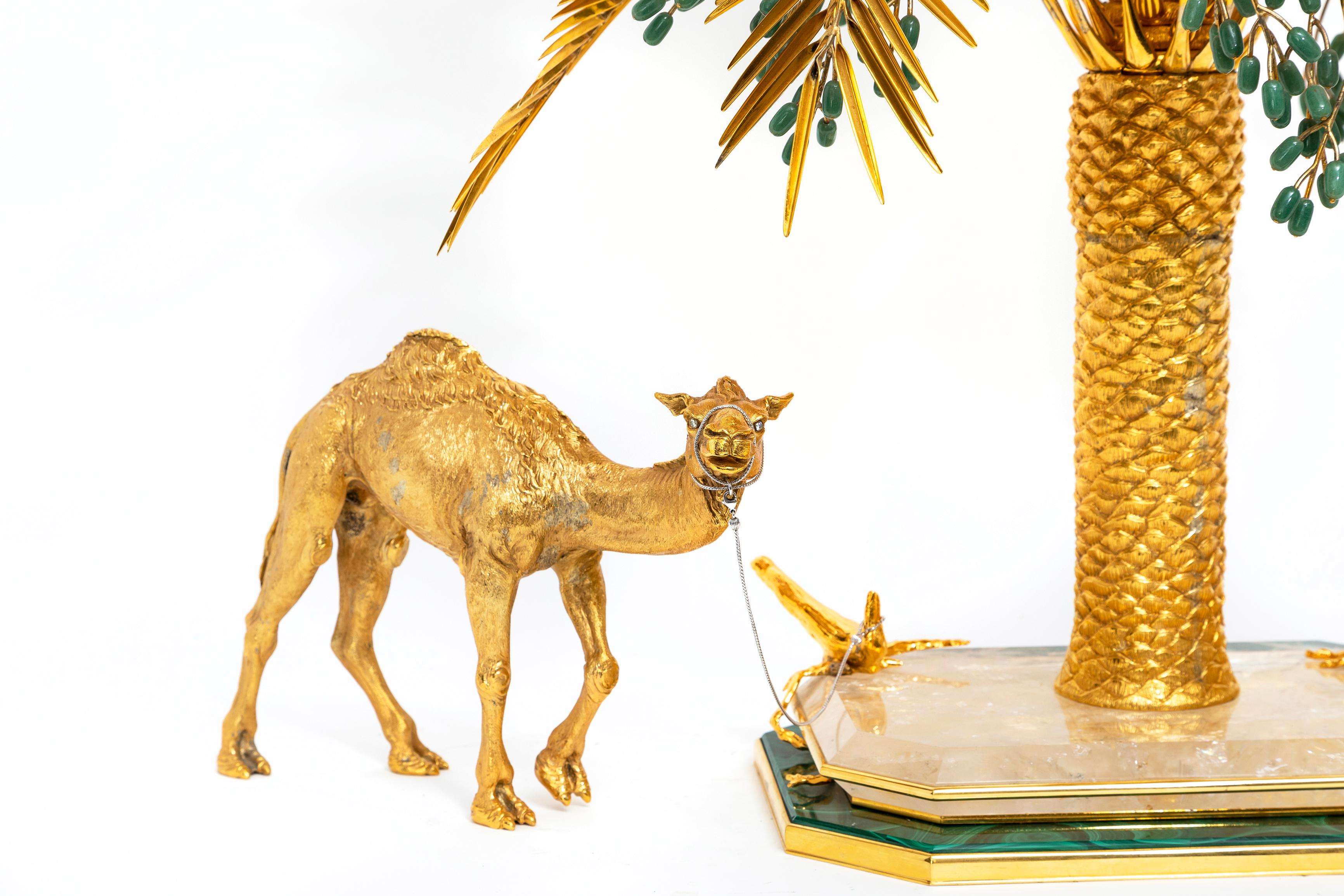 Orientalischer Tafelaufsatz aus vergoldetem Silber mit Palmenbaum und Kamel von Asprey mit Jade und Diamanten aus Jade (Bergkristall) im Angebot