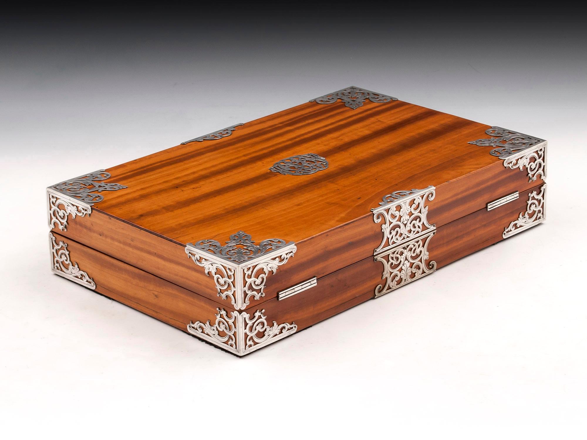 Asprey Satinwood Engraved Silver Jewelry Box  In Good Condition In Northampton, United Kingdom