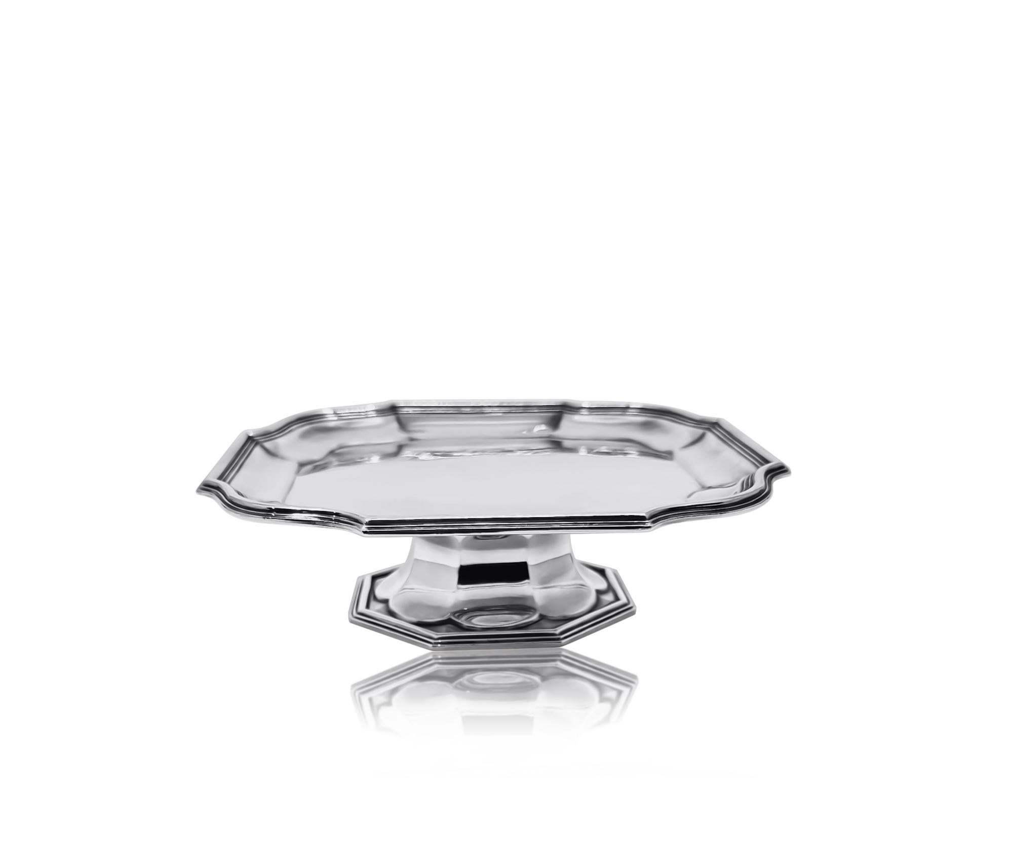 Anglais Asprey Sterling Silver Cake Stand en vente