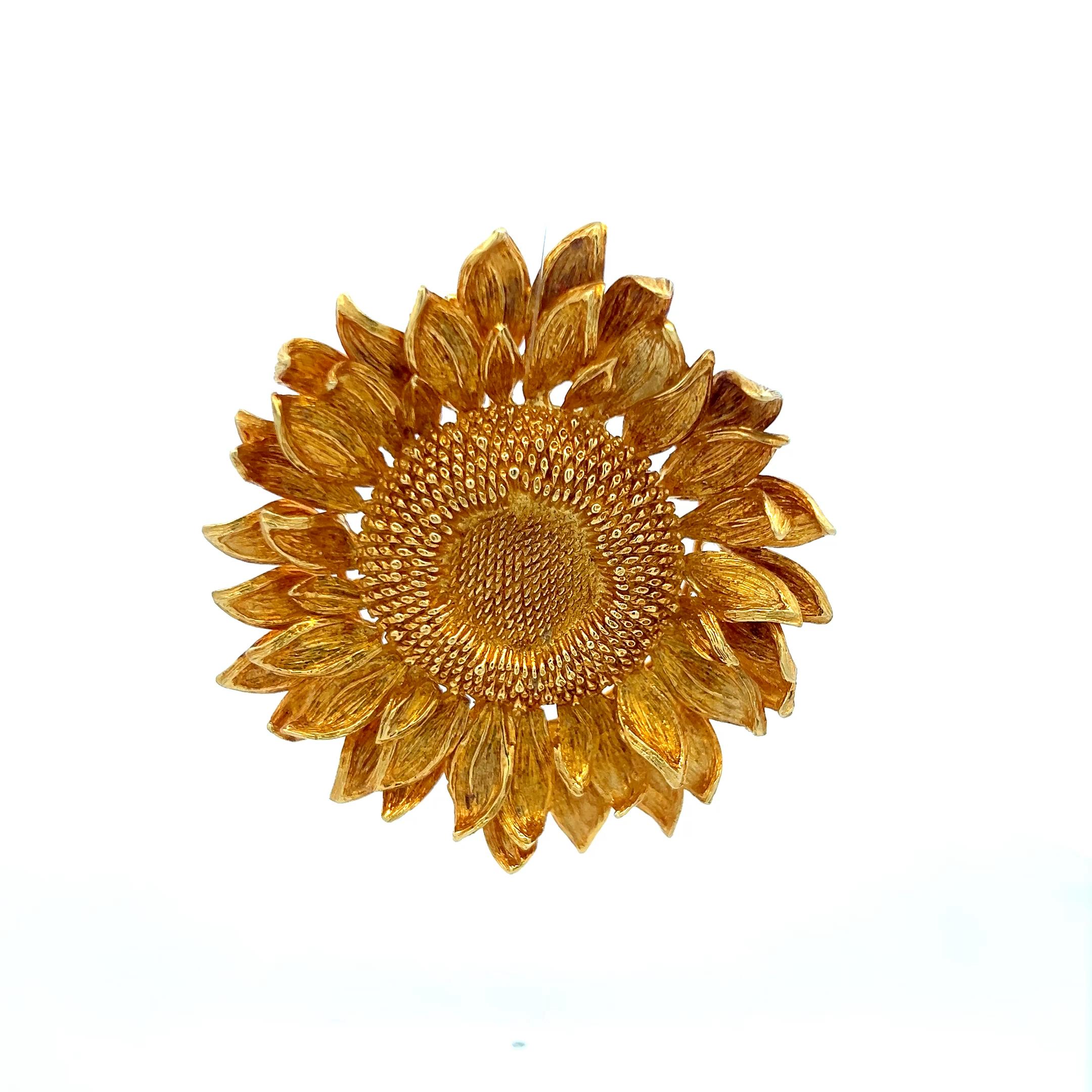 Spilla a girasole in oro giallo 18 carati Asprey Vintage da 66,20 grammi In condizioni buone in vendita a New York, NY