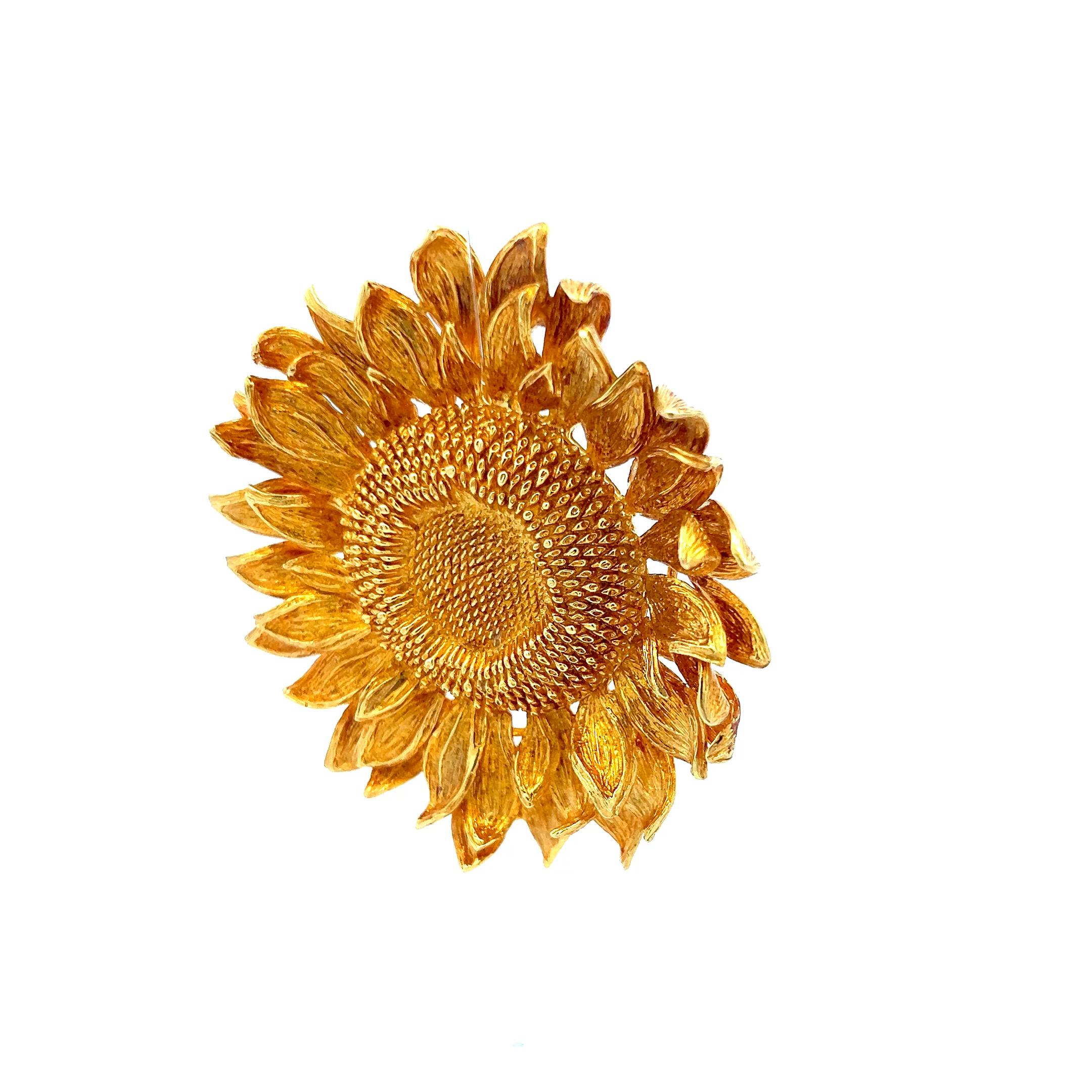 Spilla a girasole in oro giallo 18 carati Asprey Vintage da 66,20 grammi in vendita 3