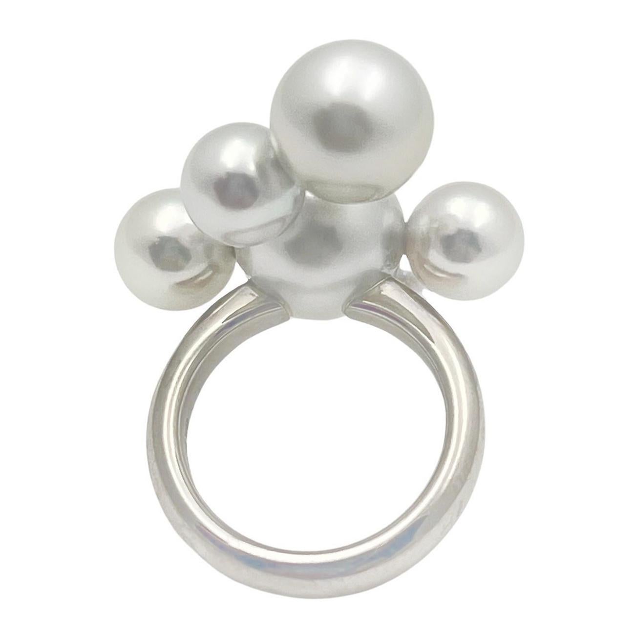 Modern Assael 18k White Gold Pearl Bubble Cocktail Ring For Sale