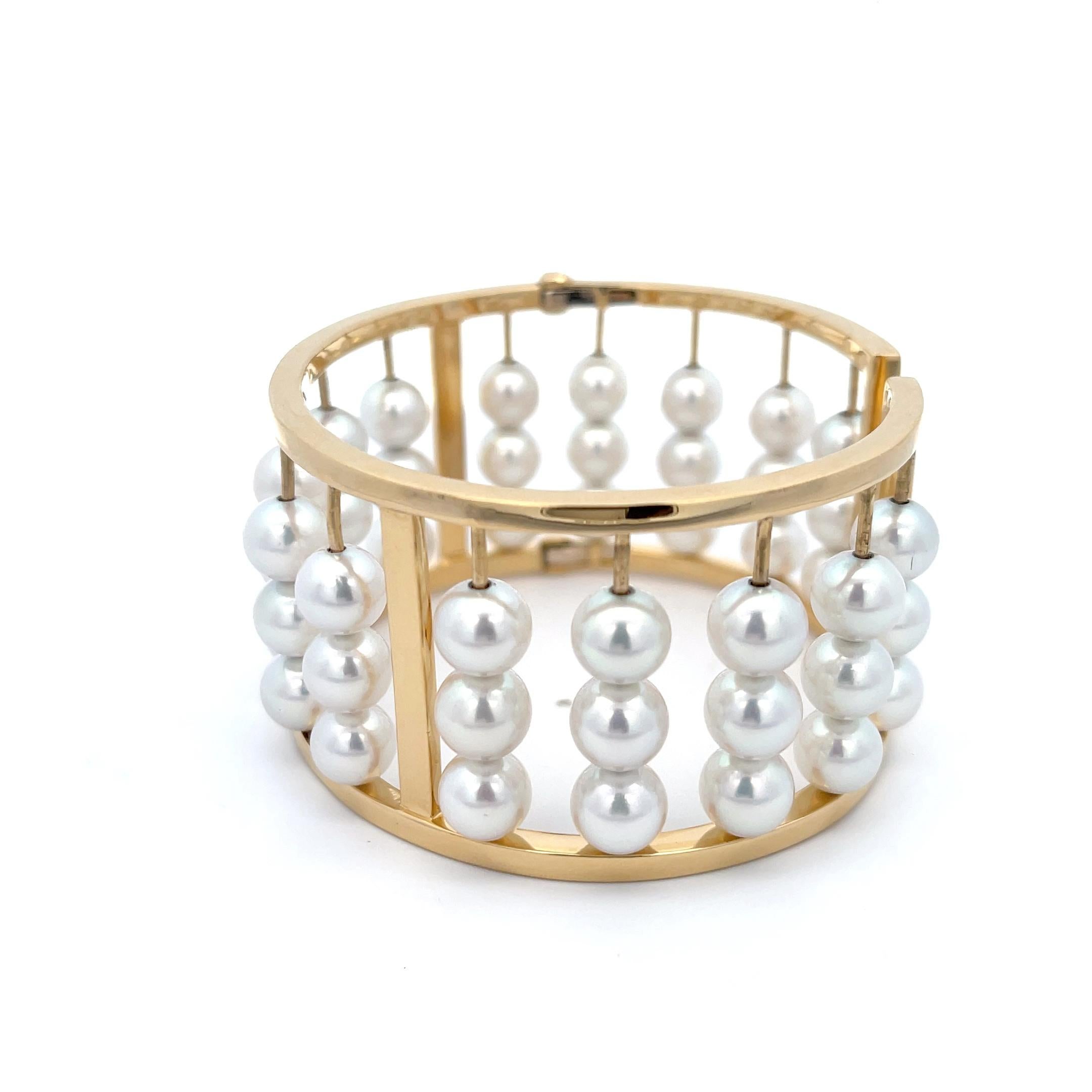 Assael Akoya Cultured Pearl Cuff 18K Yellow Gold In Excellent Condition For Sale In Dallas, TX