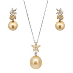 Assael South Sea Pearl & Diamond Pendant Necklace & Earrings Set 18K Gold Assael South Sea Pearl & Diamond Pendant Necklace & Earrings Set 18K Gold