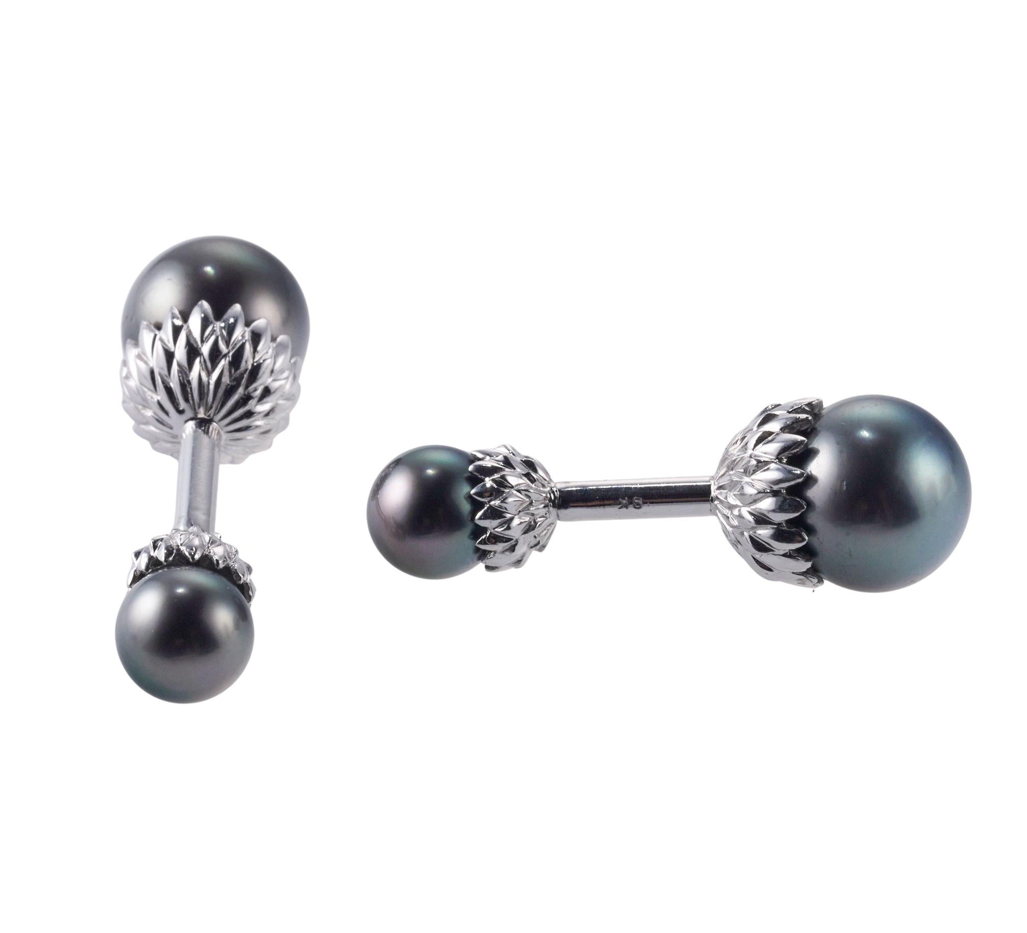 Assael South Sea Tahitian Pearl White Gold Cufflinks Stud Set In Excellent Condition For Sale In Lambertville, NJ