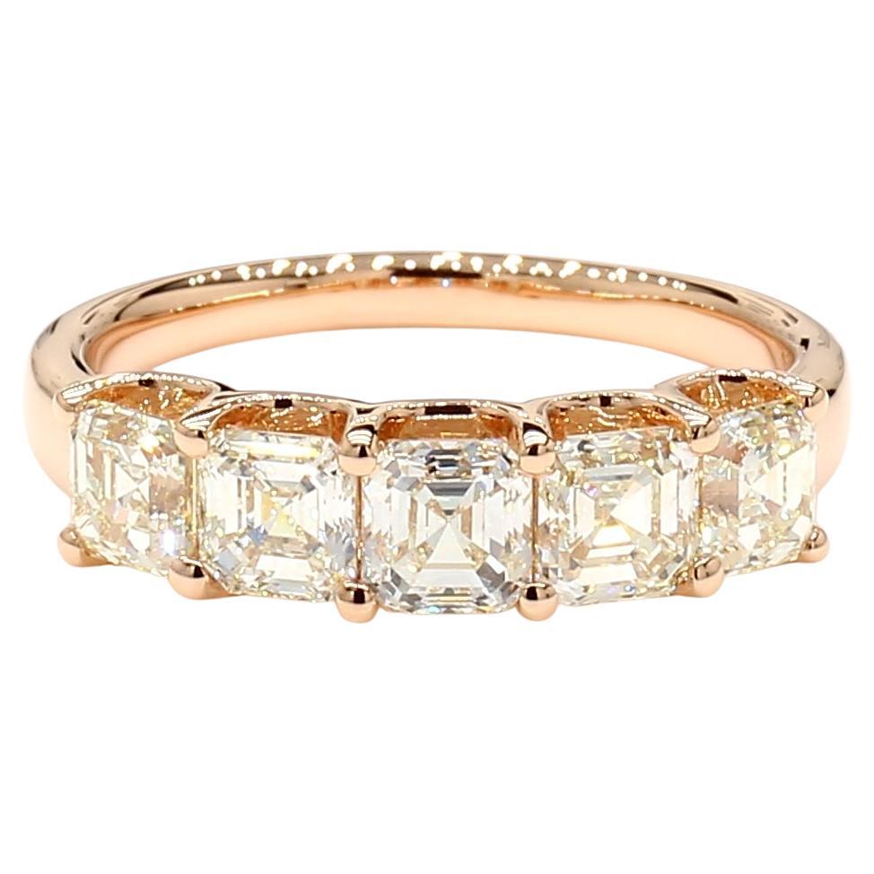 Eternity-Ring aus 18 Karat Roségold mit 1,95 Karat Halbmond im Asscher-Schliff und natürlichen Diamanten im Angebot
