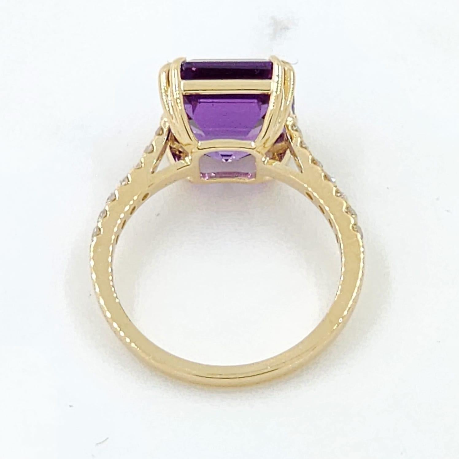 4.49Ct  Asscher Cut Amethyst Diamond Ring in 14K Yellow Gold For Sale 1