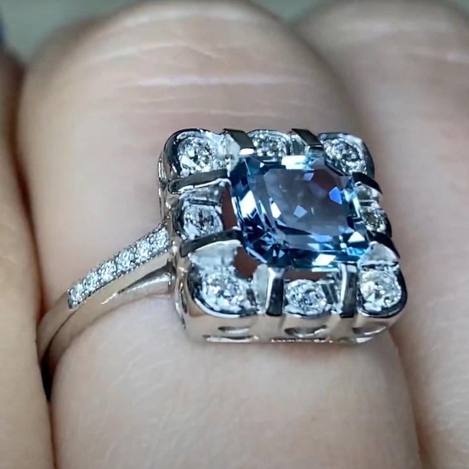 Taille Asscher Bague de fiançailles Asscher taille aigue-marine (environ 0,80 carat), halo, platine en vente