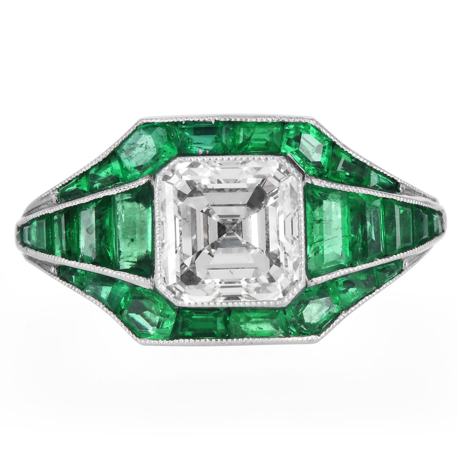 Un'affermazione mozzafiato del glamour Deco, questo anello di proprietà in platino mette in mostra un affascinante diamante taglio Asscher da 2,01 carati (colore G-H, purezza VS) con la sua caratteristica brillantezza a 