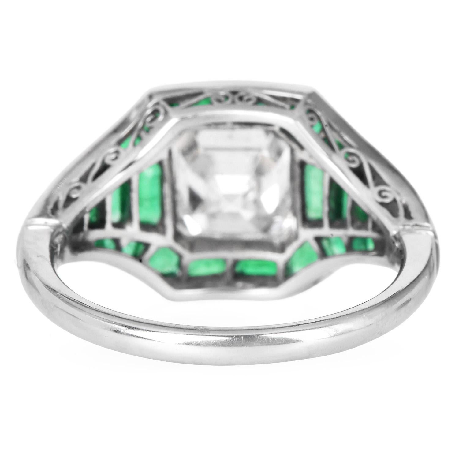 Anello in platino con diamante taglio Asscher e smeraldo da 5,21 carati In condizioni ottime in vendita a Miami, FL