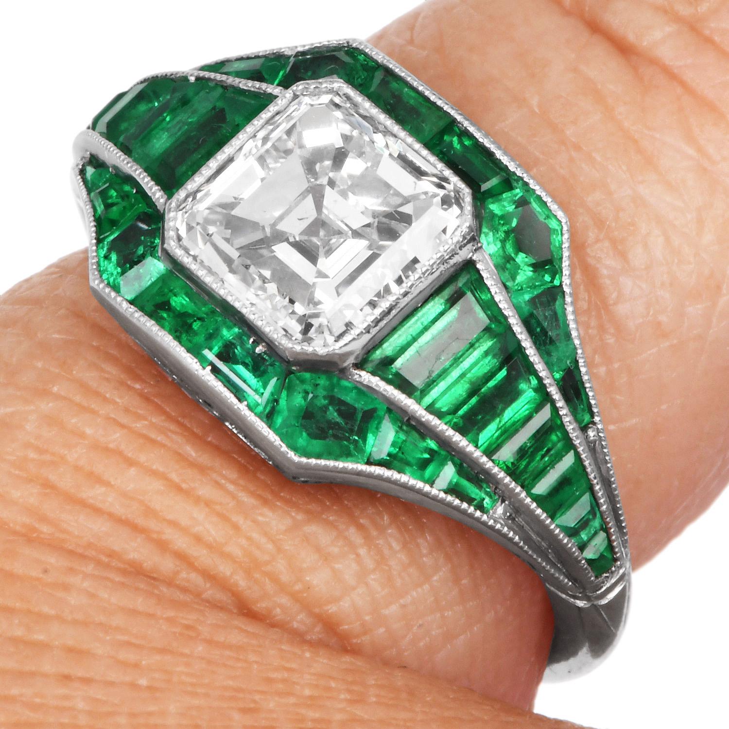 Anello in platino con diamante taglio Asscher e smeraldo da 5,21 carati in vendita 3