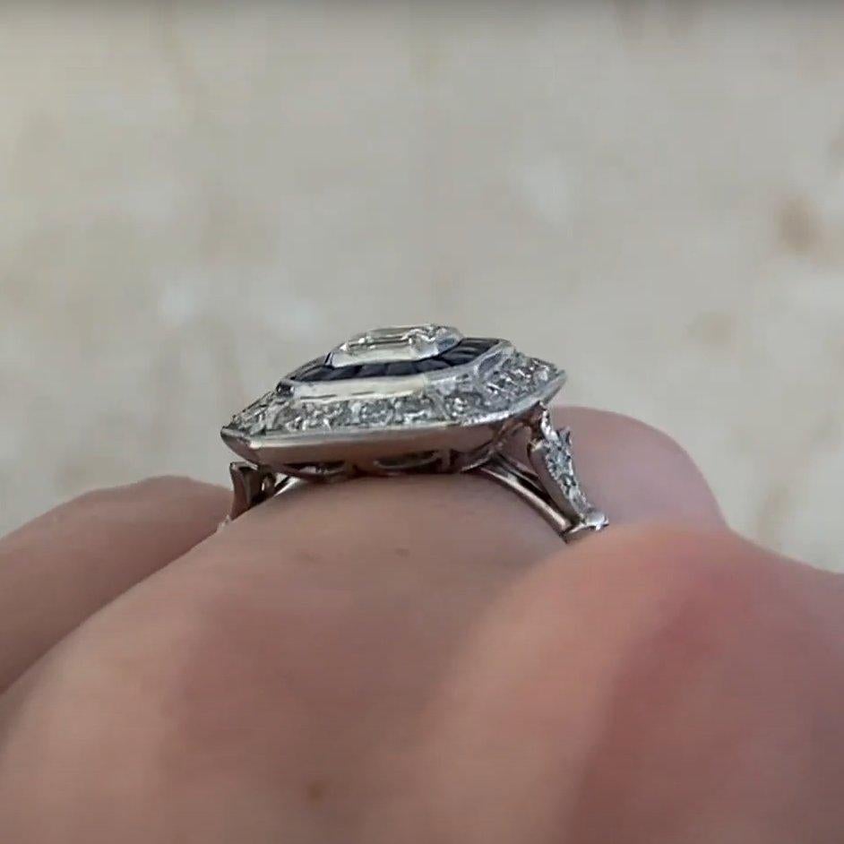 Bague double halo en diamant taillé Asscher (GIA env. 0,5 carats), couleur H, platine Excellent état - En vente à New York, NY