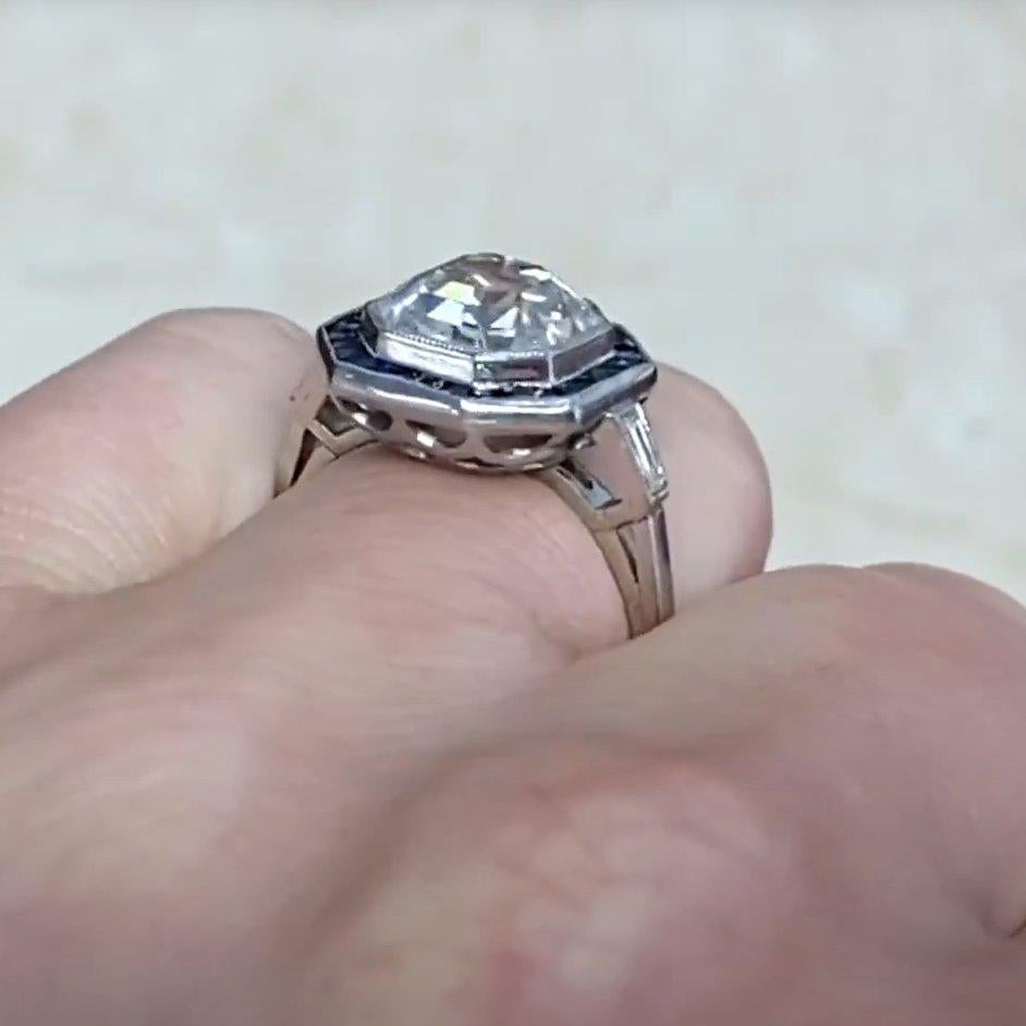 Verlobungsring mit Diamant im Asscher-Schliff (GIA ca. 4,00 Karat), Saphir-Halo Damen im Angebot
