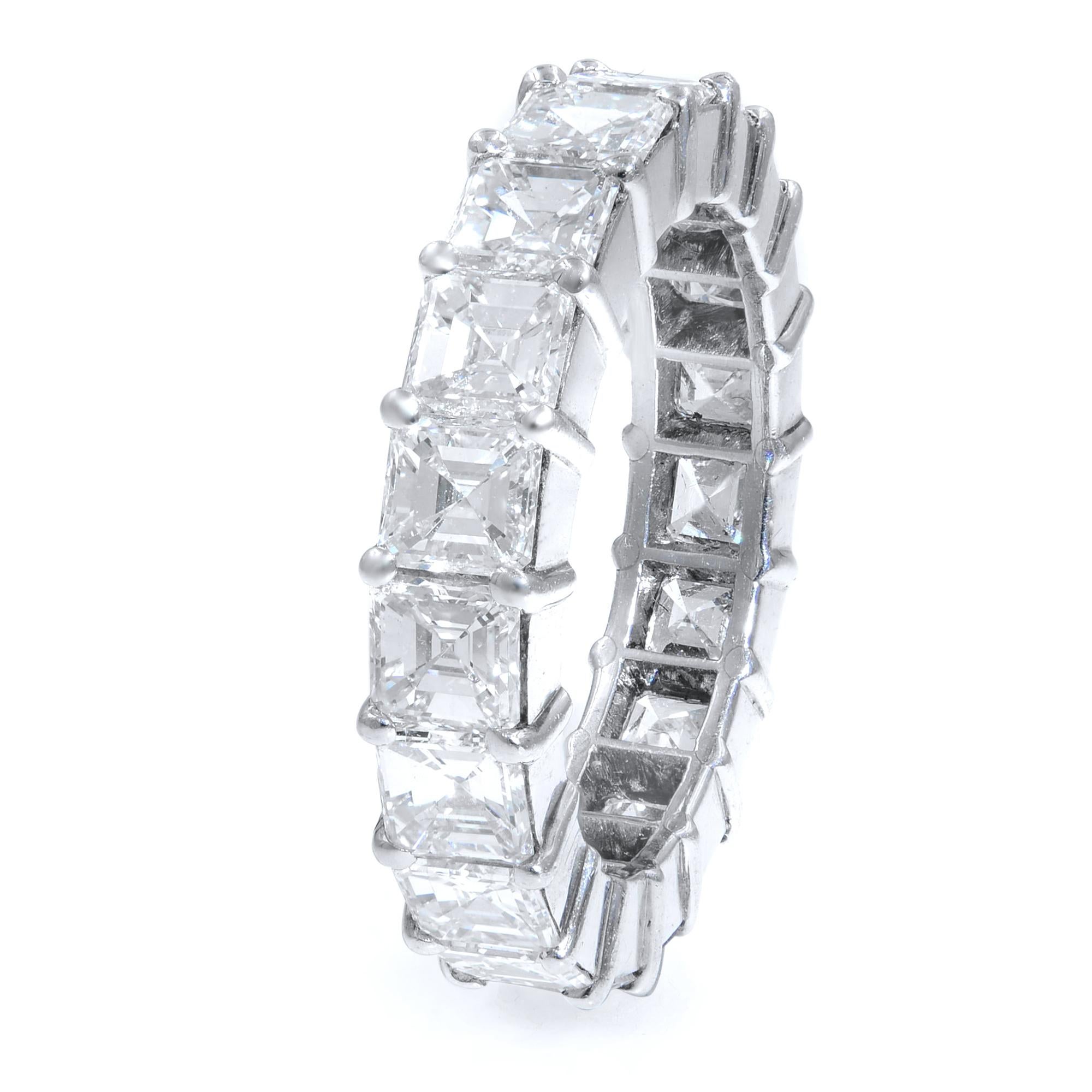 A stunning celebration of your commitment, this fancy-shape diamond eternity band is a confident choice for your bride or bride-to-be. Desired for their rarity and precision, Asscher-cut diamonds are a stunning look. Their octagonal shape allows a