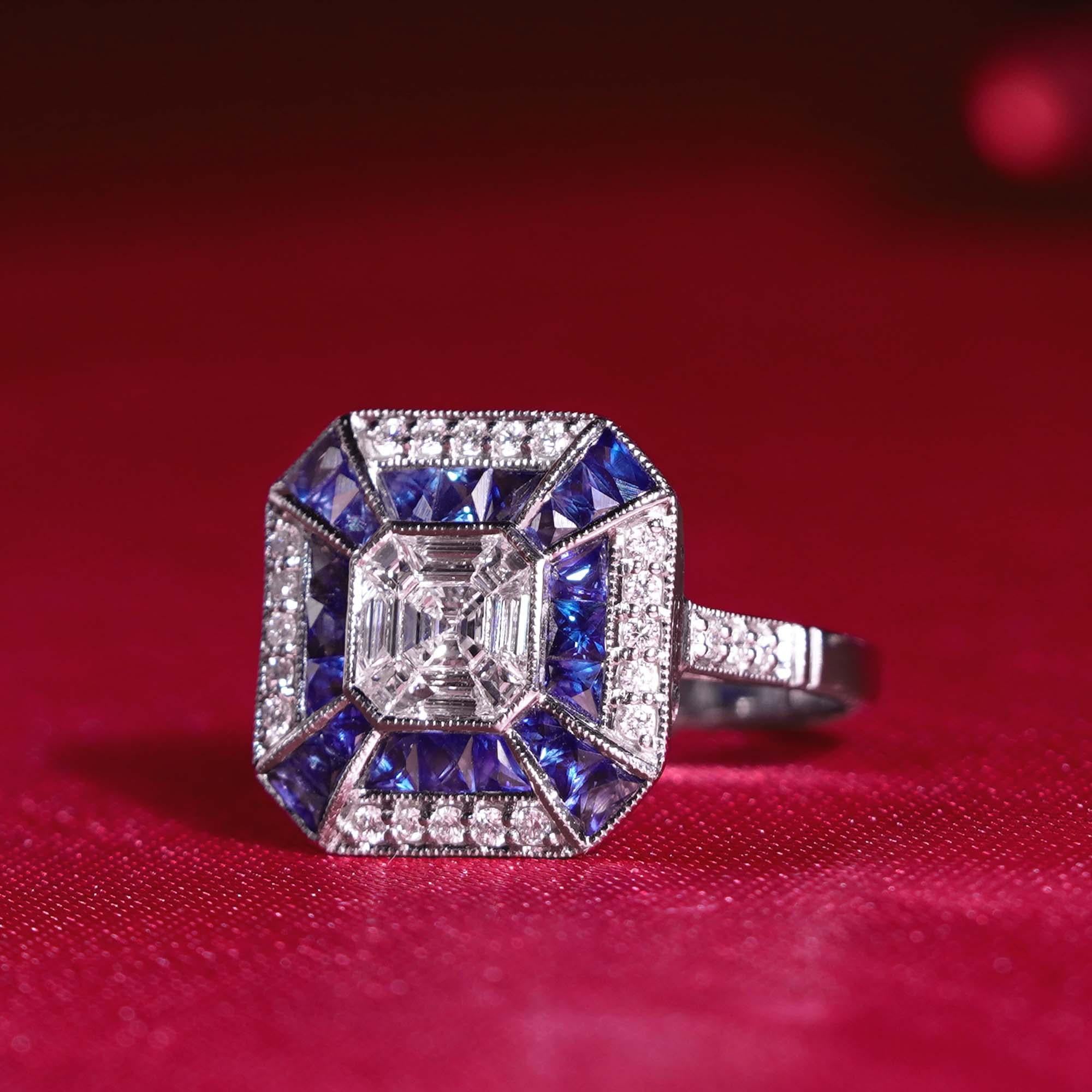 Bague en or hexagonale de style art déco, sertie de diamants Asscher et de saphirs bleus en vente 1