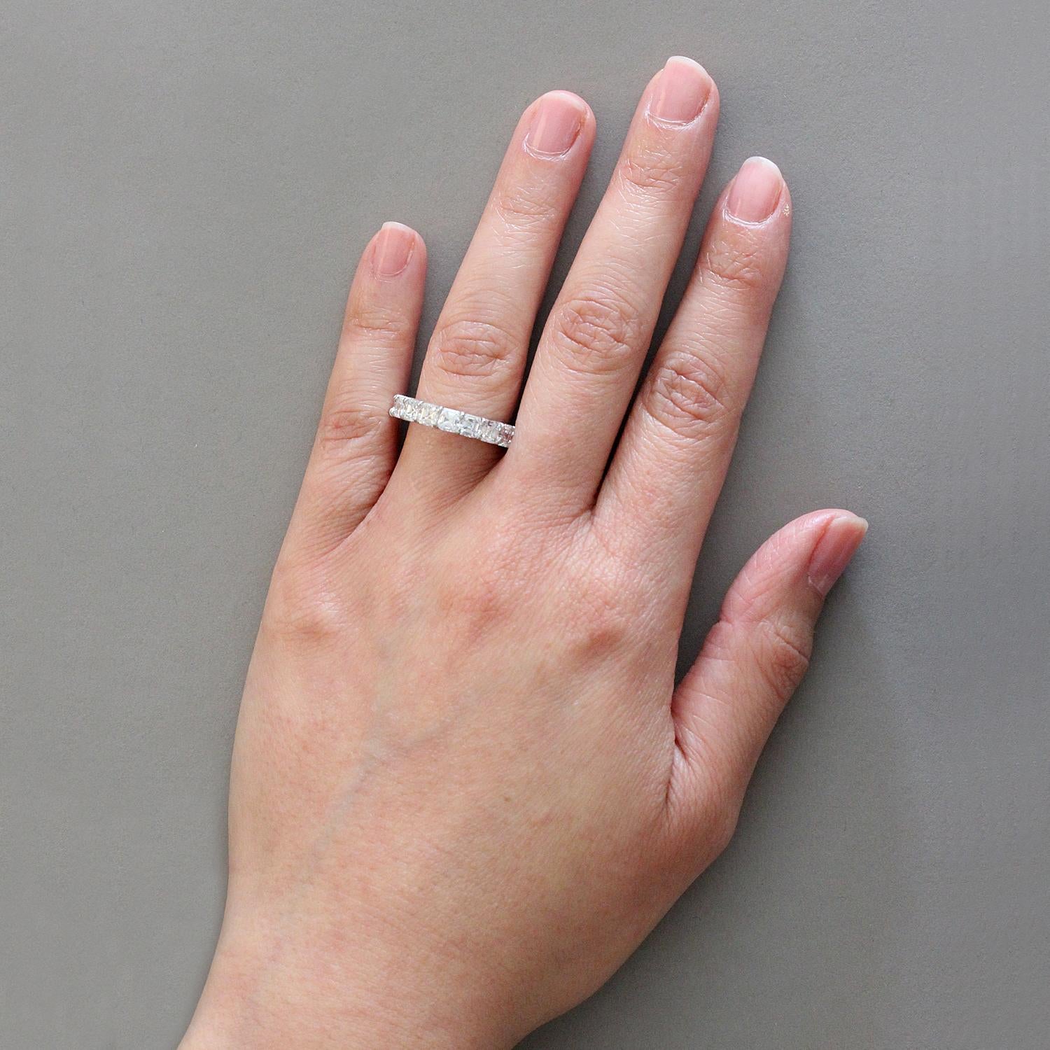 Memoryring aus Platin mit Diamanten im Asscher-Schliff für Damen oder Herren im Angebot